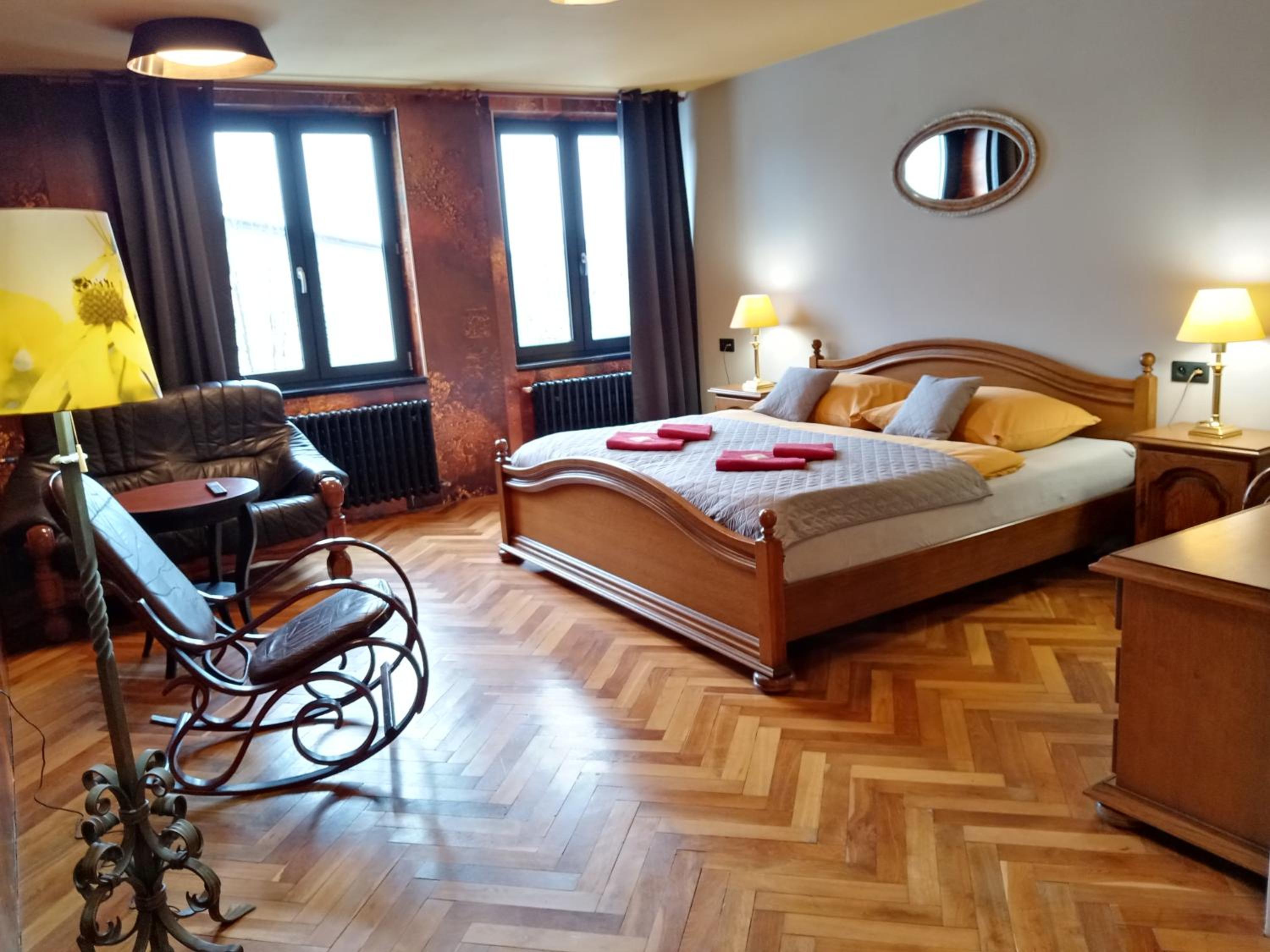 Large Double Room photo 3