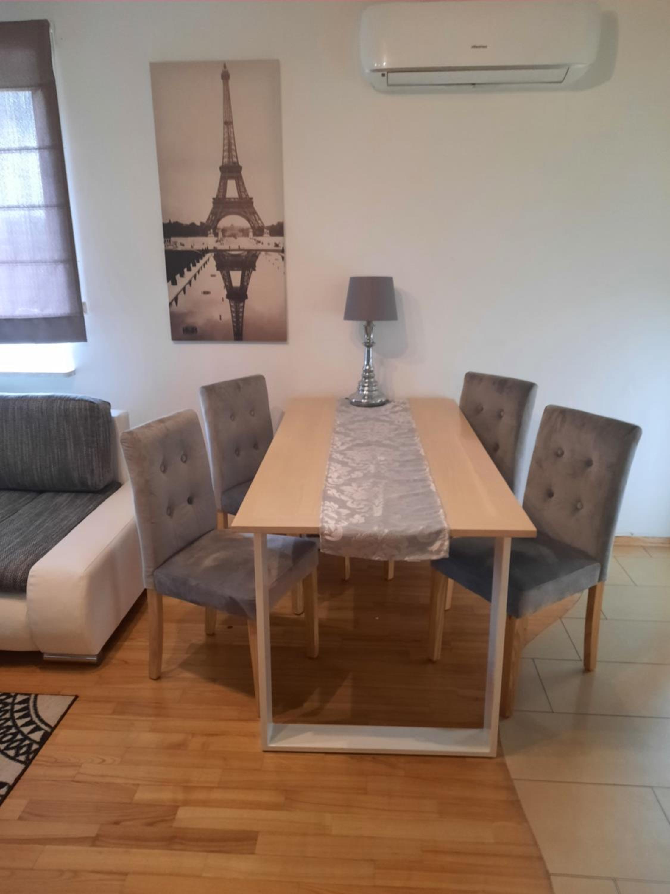 One-Bedroom Apartment - Photo 24