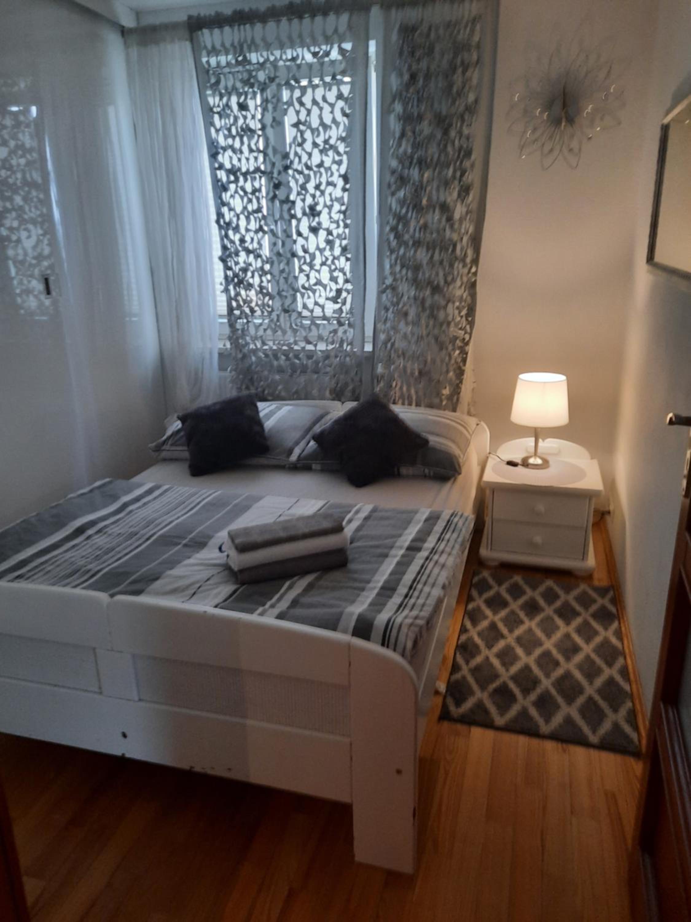 One-Bedroom Apartment - Photo 20