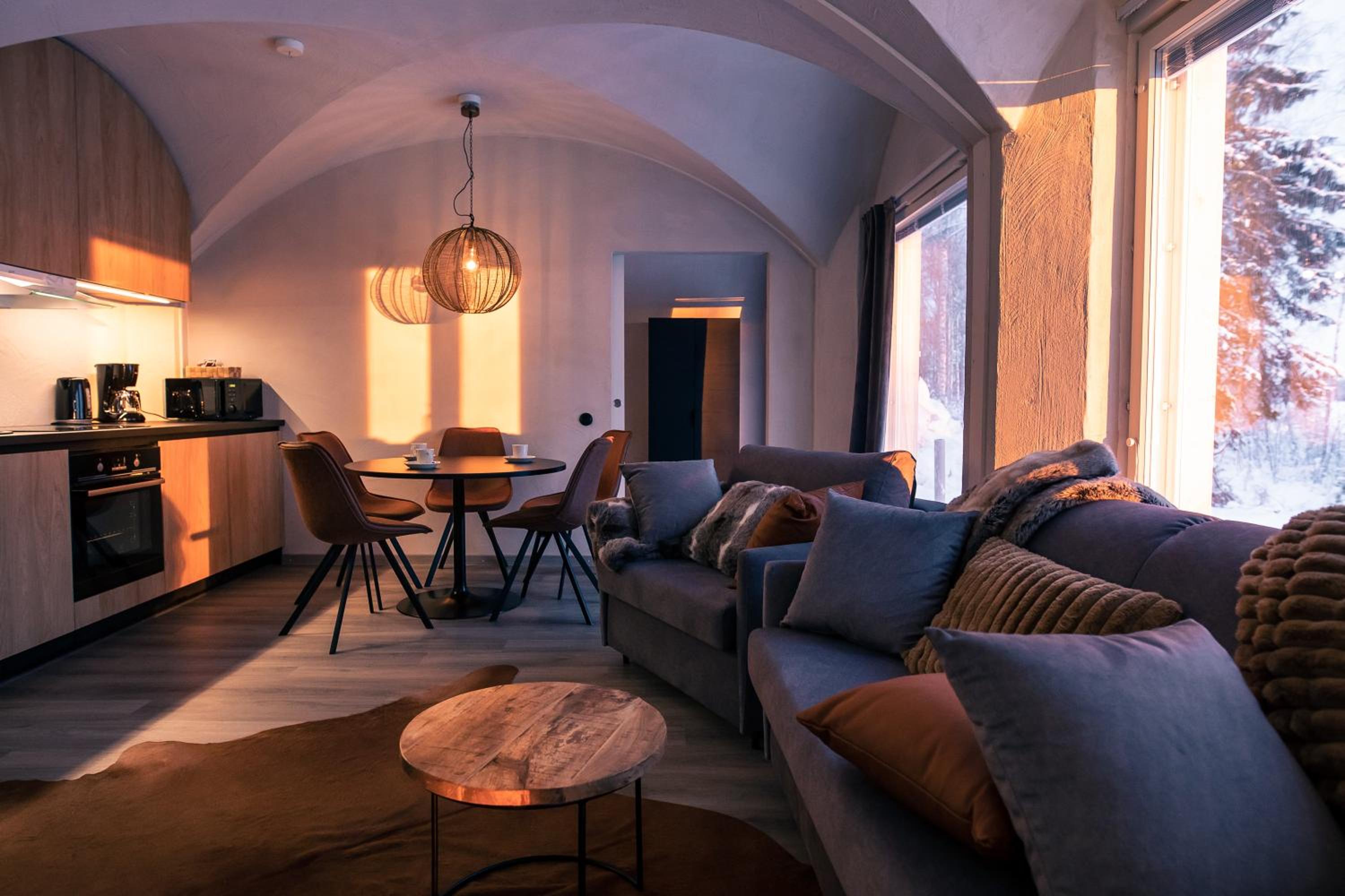 Apukka Lakeview Suite photo 1