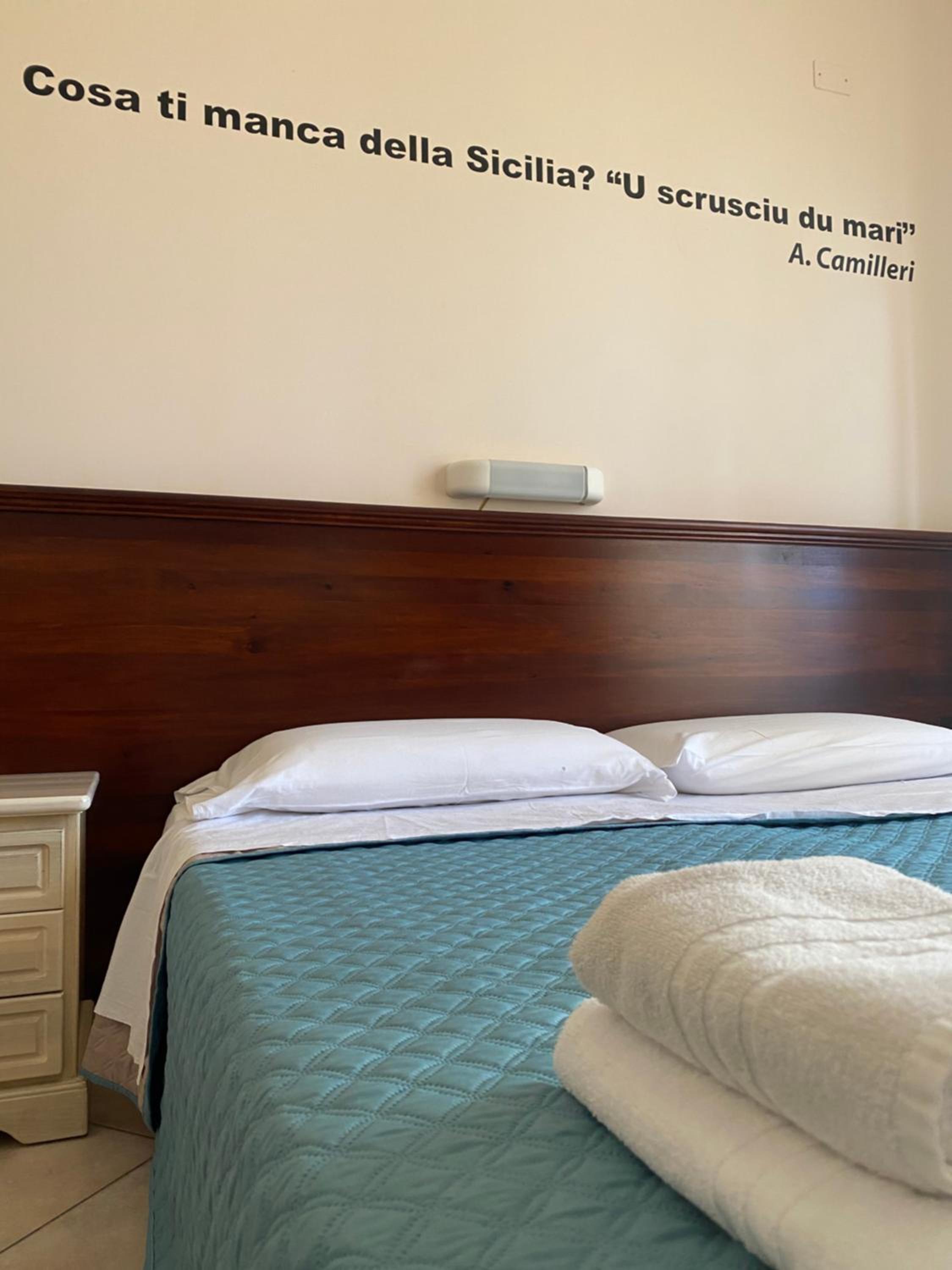 Double or Twin Room - Photo 2