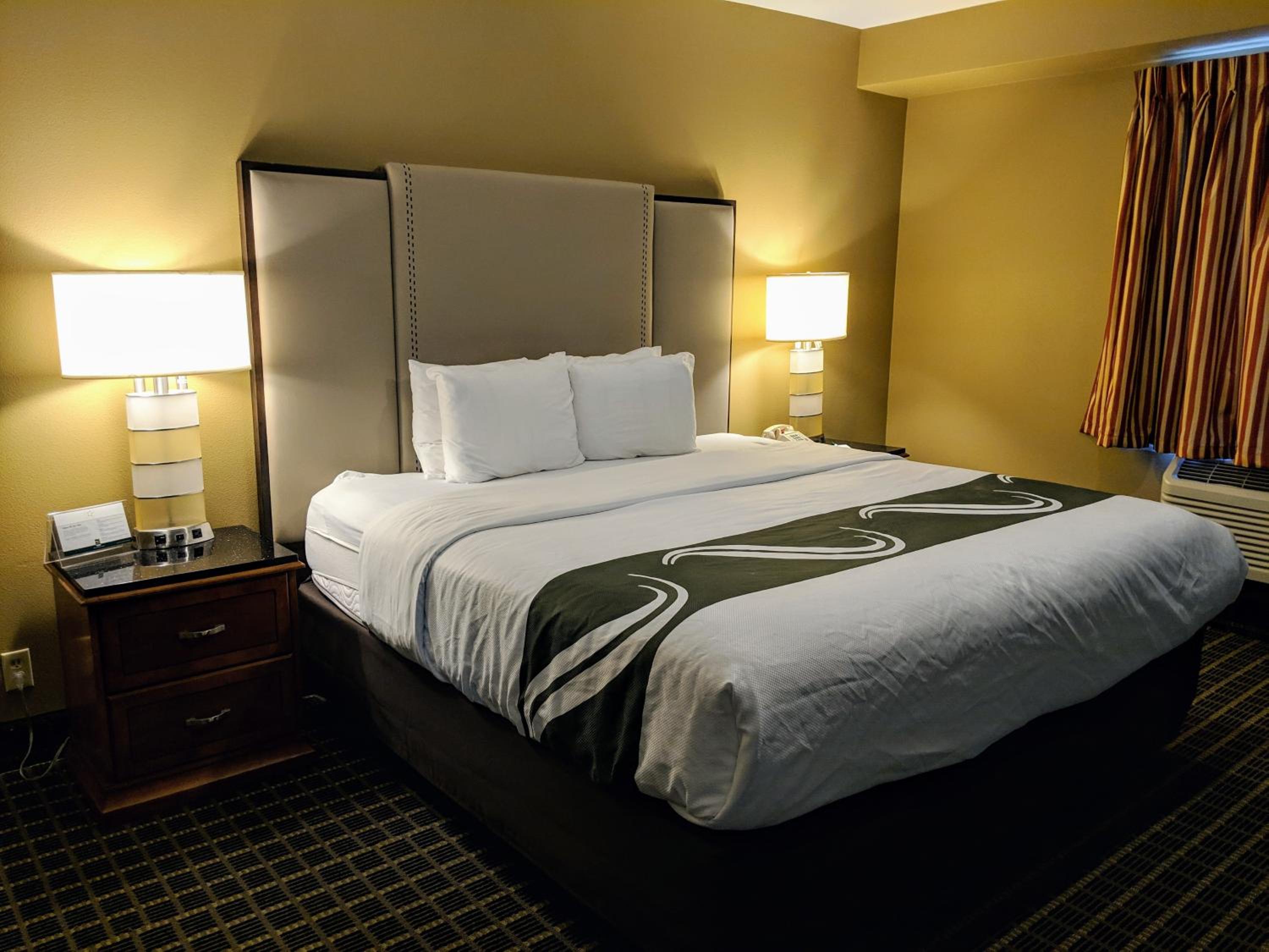 Family Suite - Non Smoking - Photo 1
