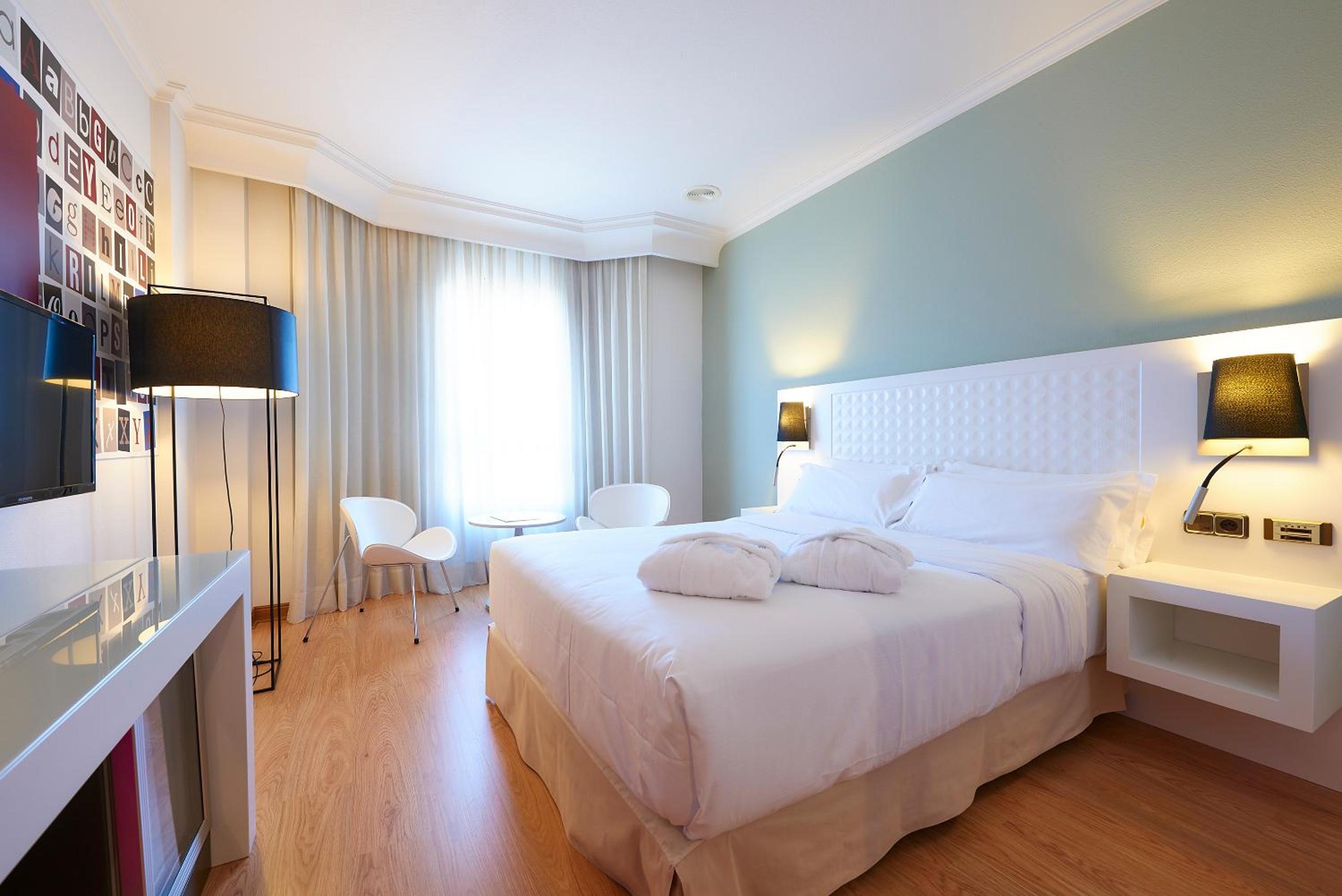 Premium Room - Photo 4