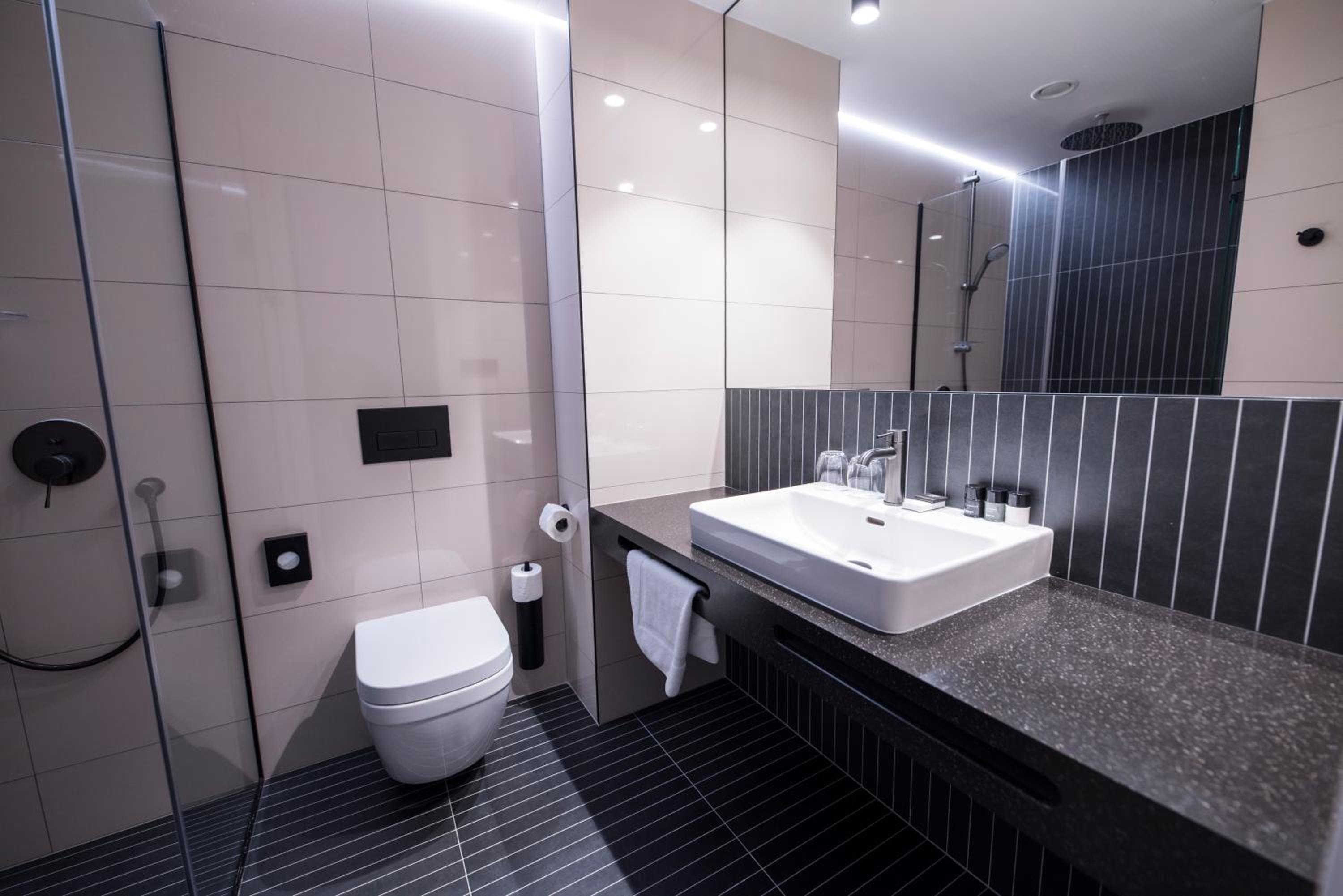 Standard Double or Twin Room - Photo 2