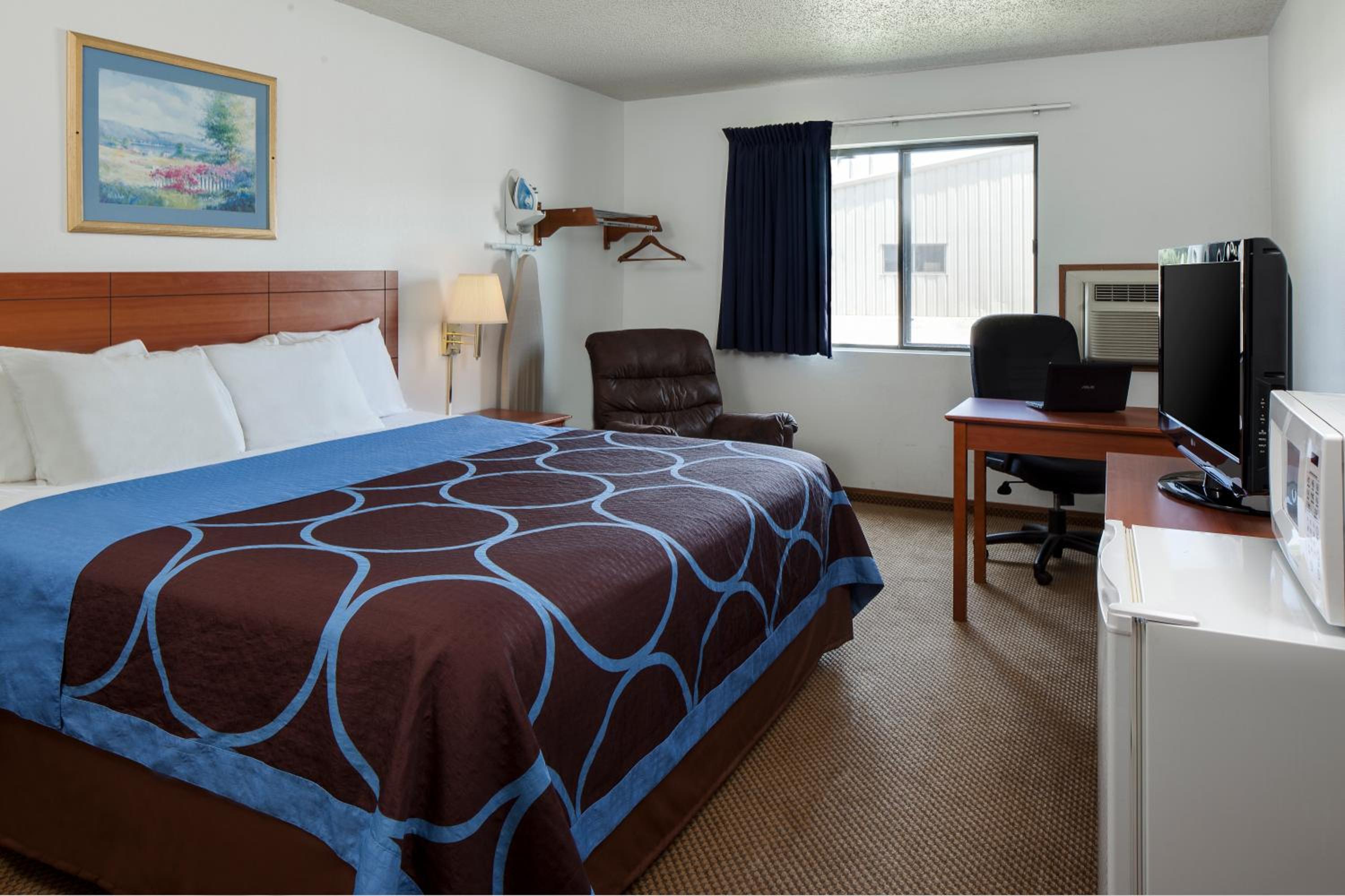 King Room - Ground Floor/Non-Smoking - Photo 4