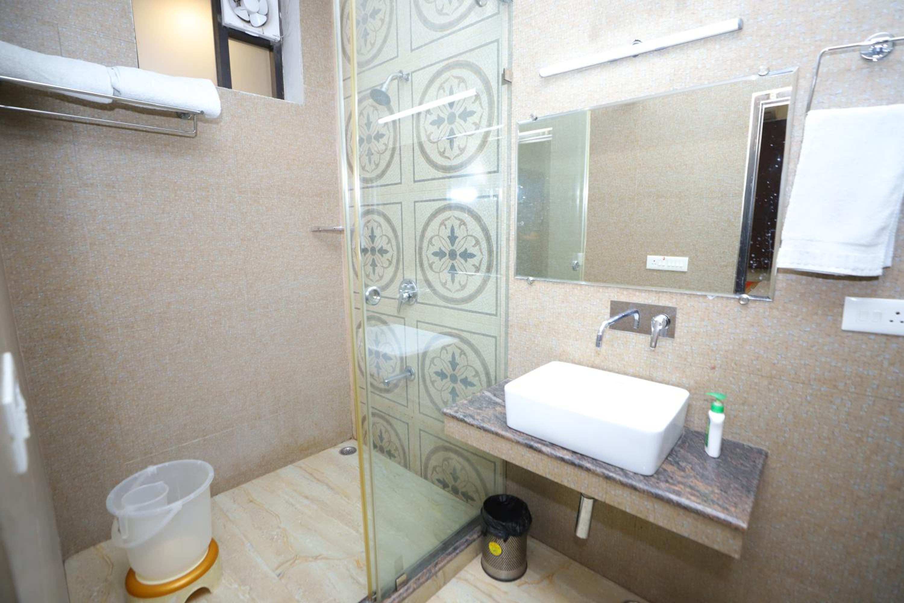 Deluxe Room - Photo 2