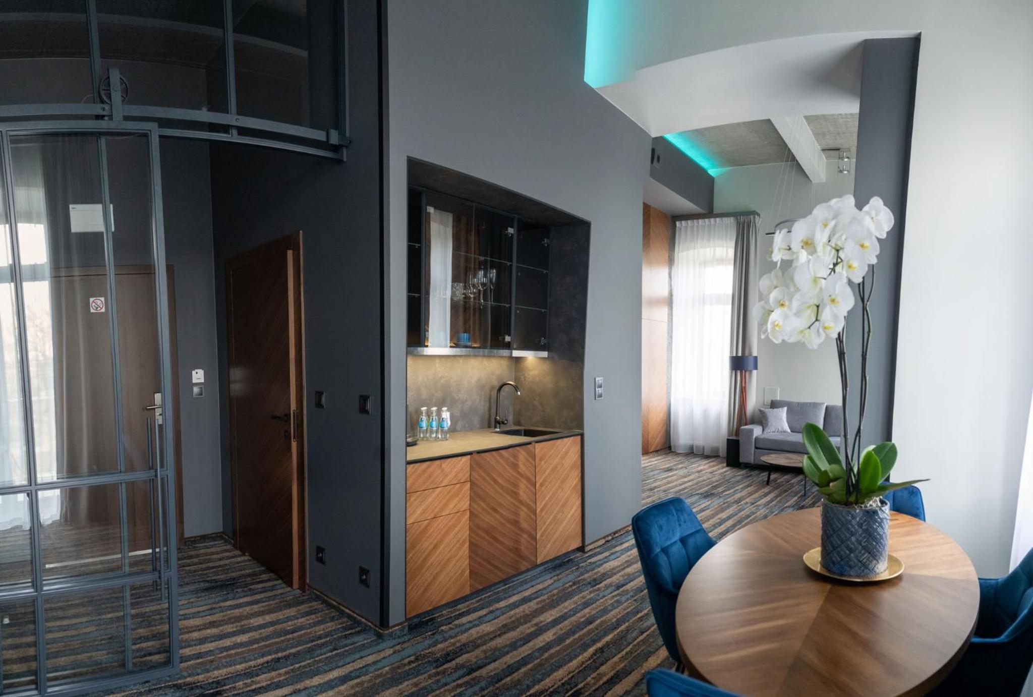 Deluxe Apartment