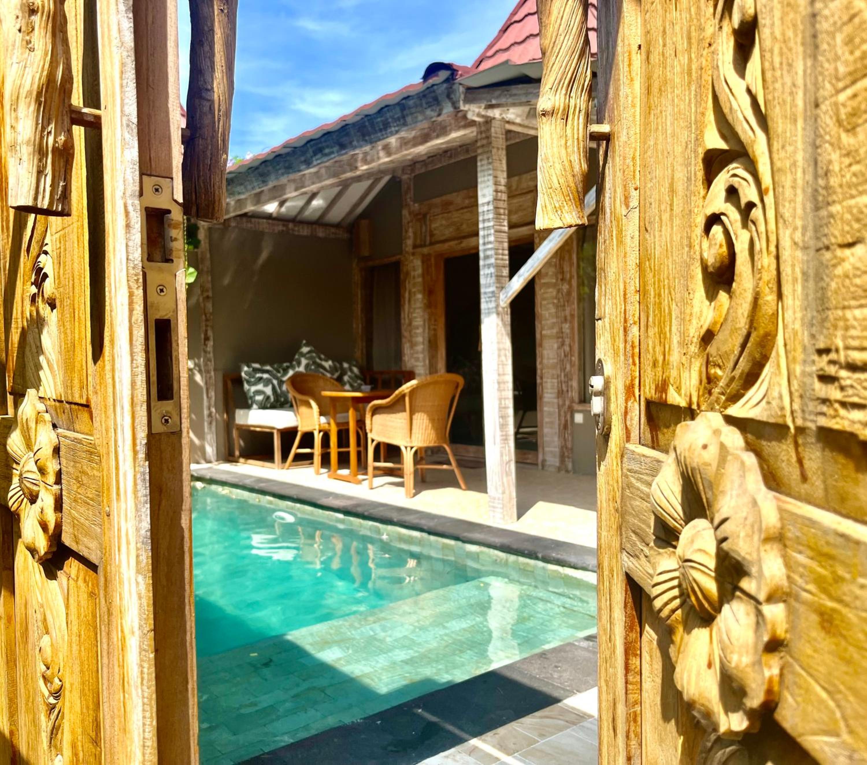 Villa with Private Pool - Photo 1