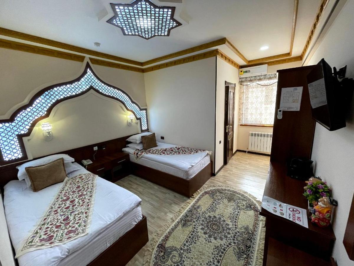 Double or Twin Room with Private Bathroom photo 2