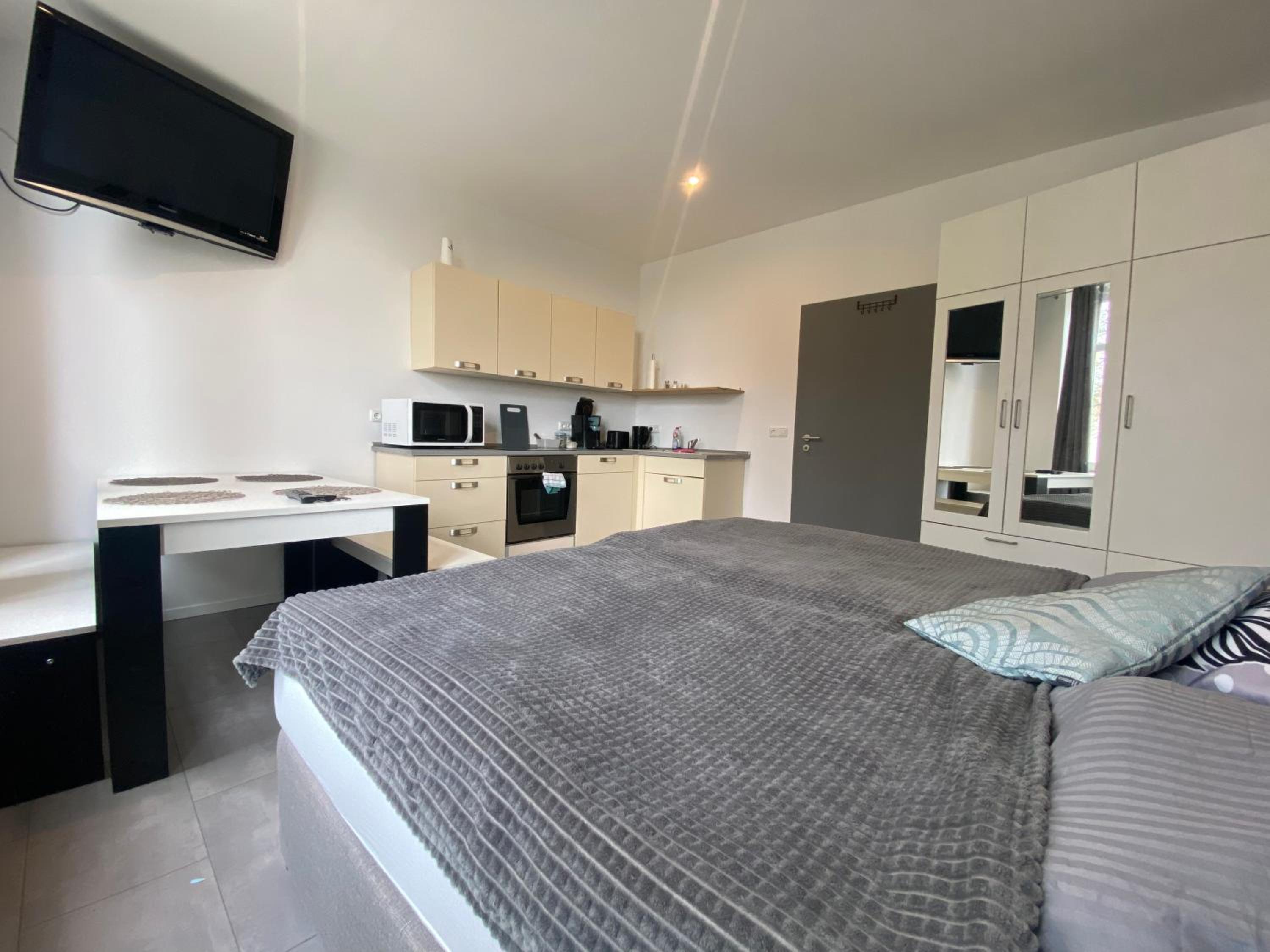 Two-Bedroom Apartment - Photo 6