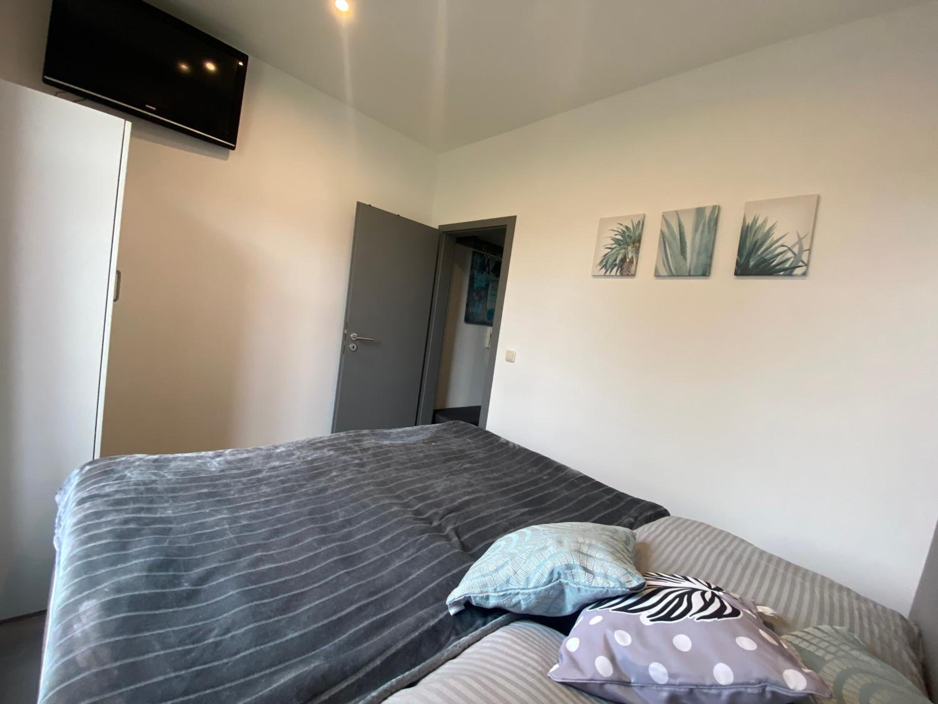 Two-Bedroom Apartment - Photo 9