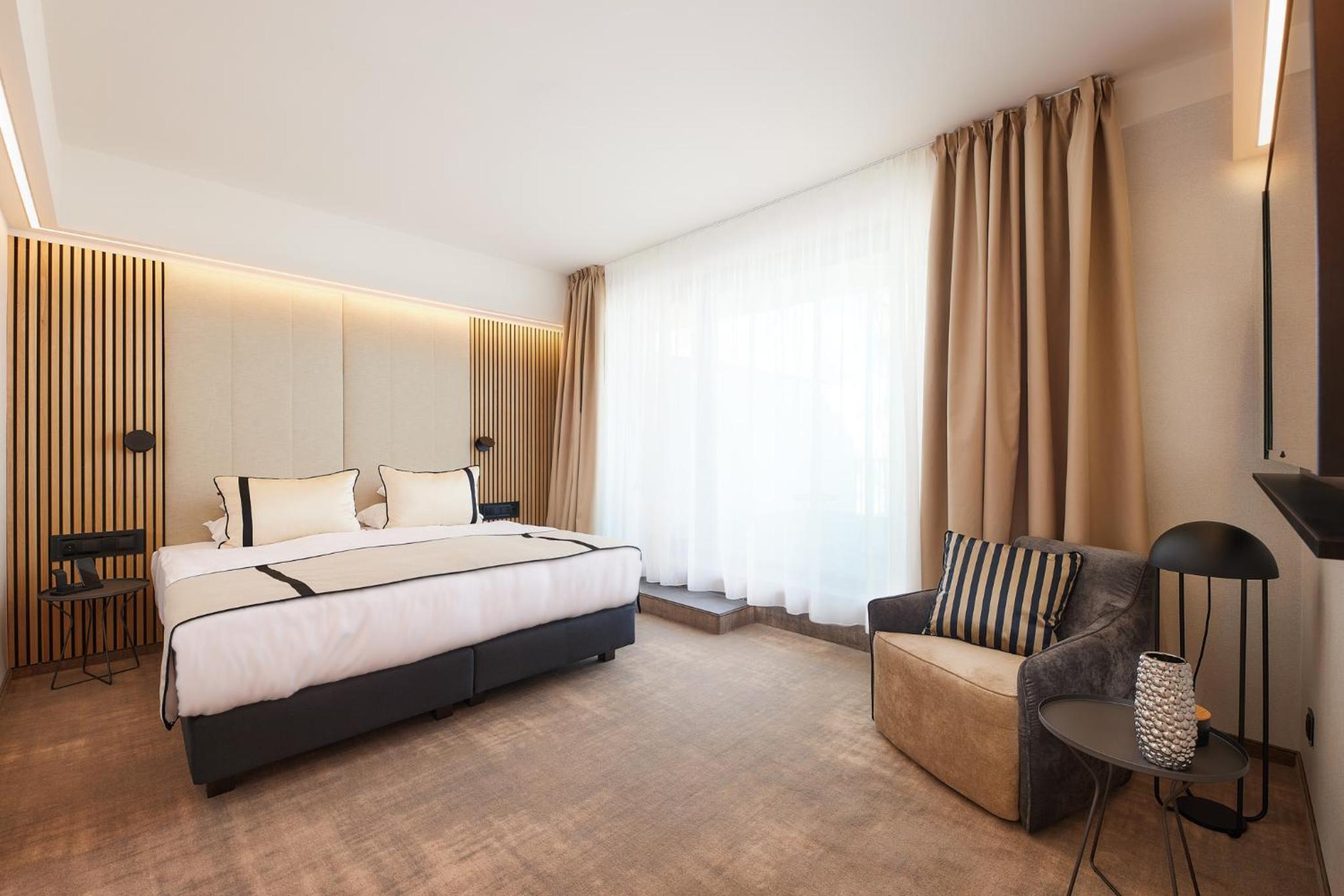 Romantic Spa Suite