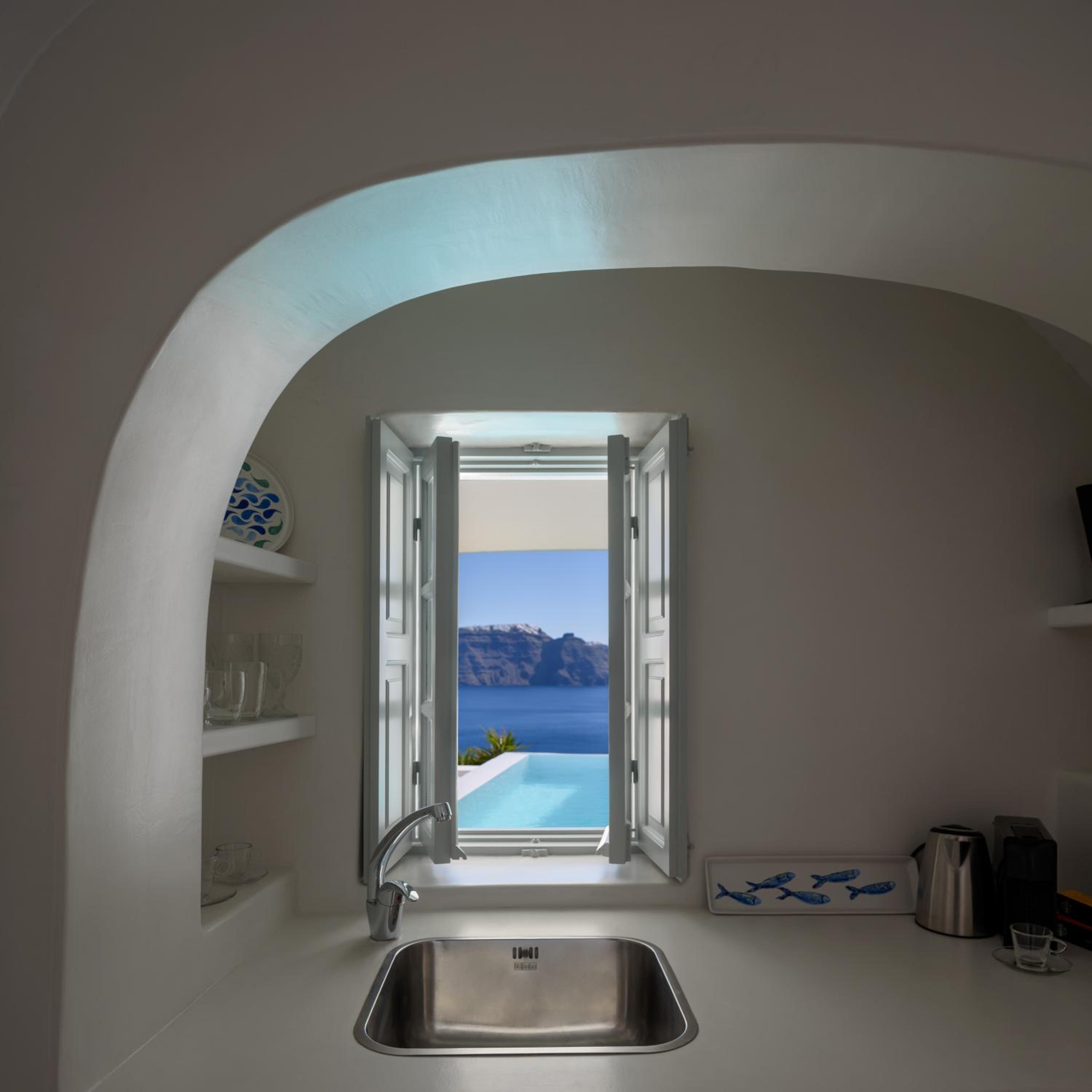 Two Bedroom Villa with Caldera View and Heated Plunge Pool - Photo 40