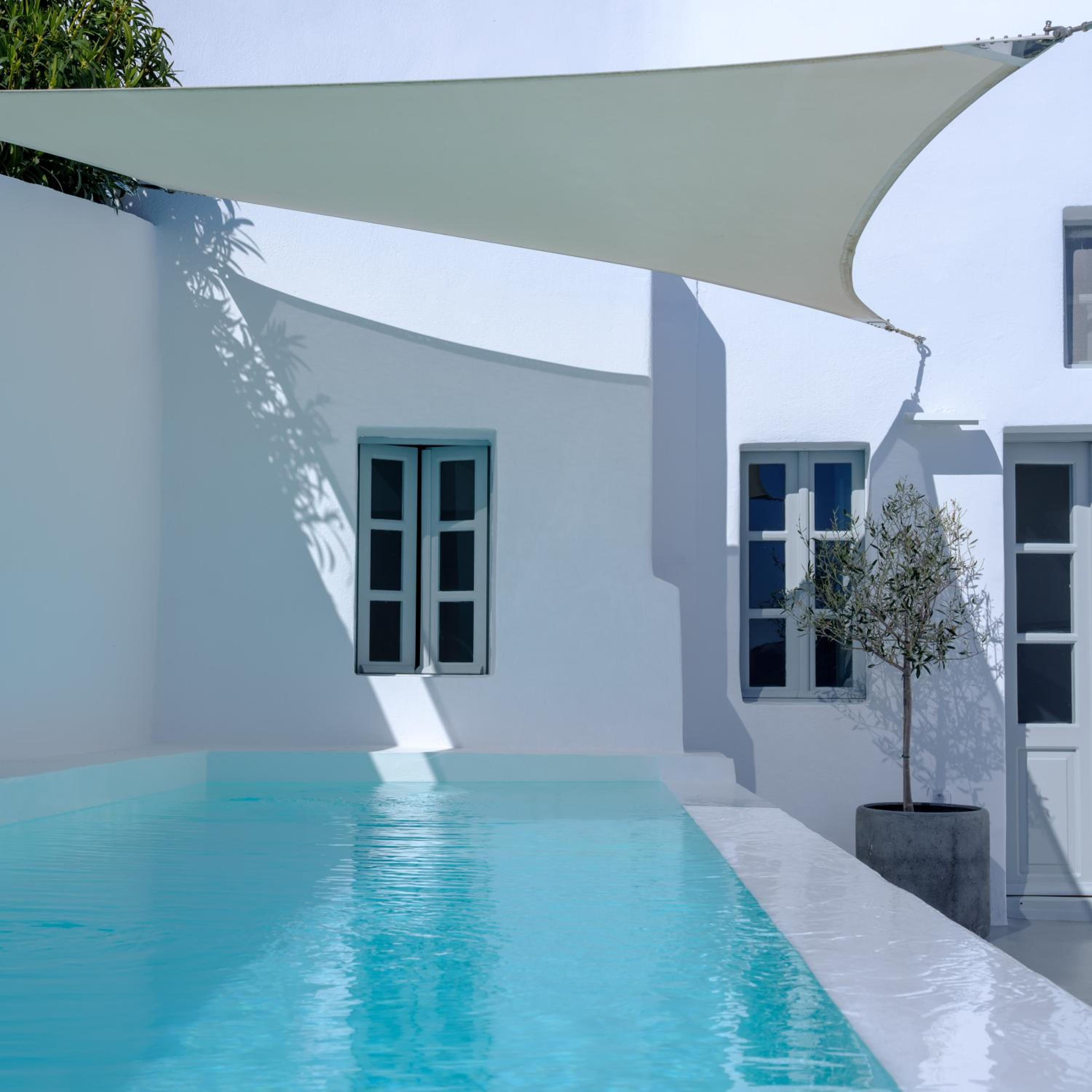 Two Bedroom Villa with Caldera View and Heated Plunge Pool - Photo 25