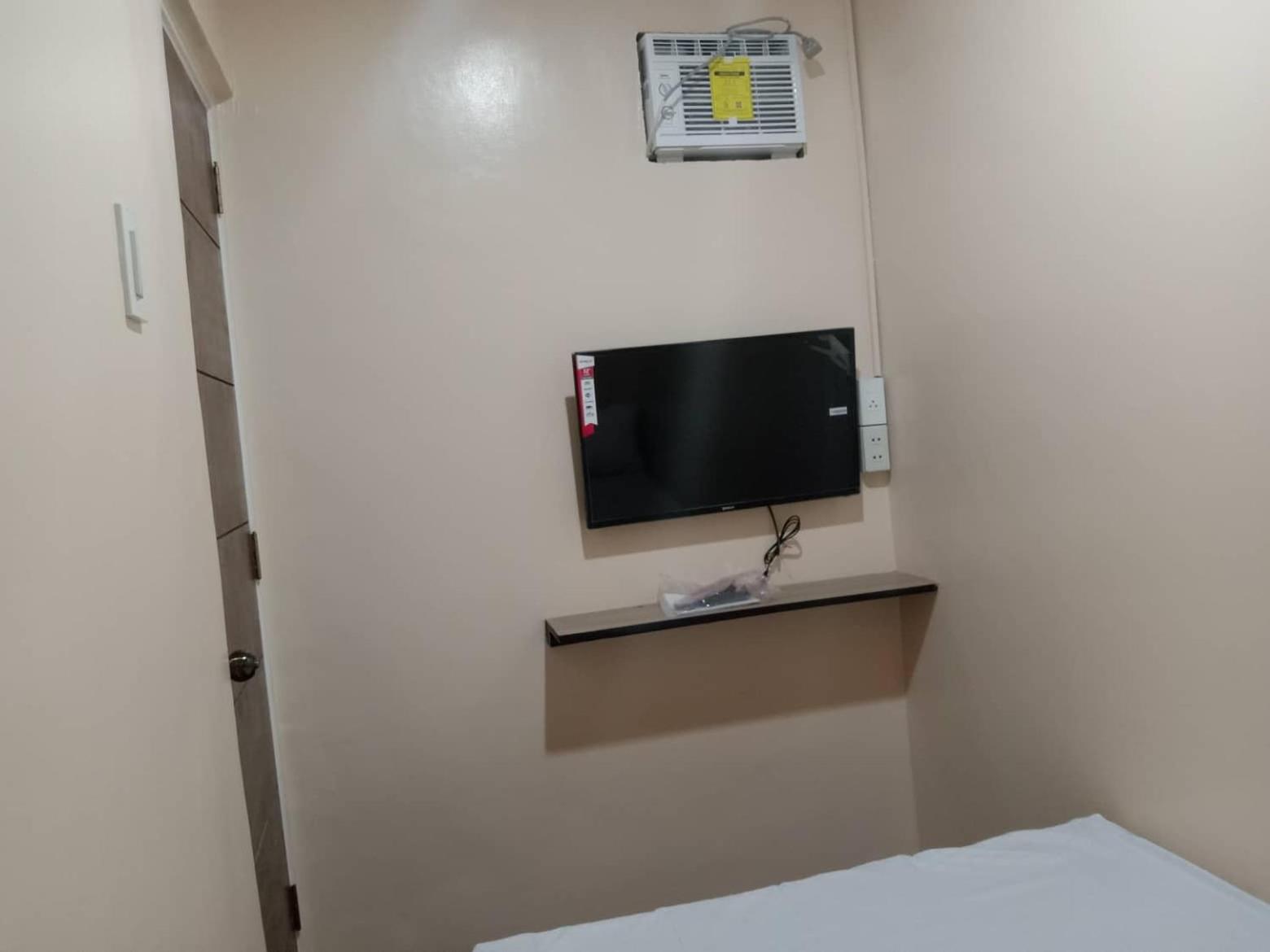Standard Double Room - Photo 13