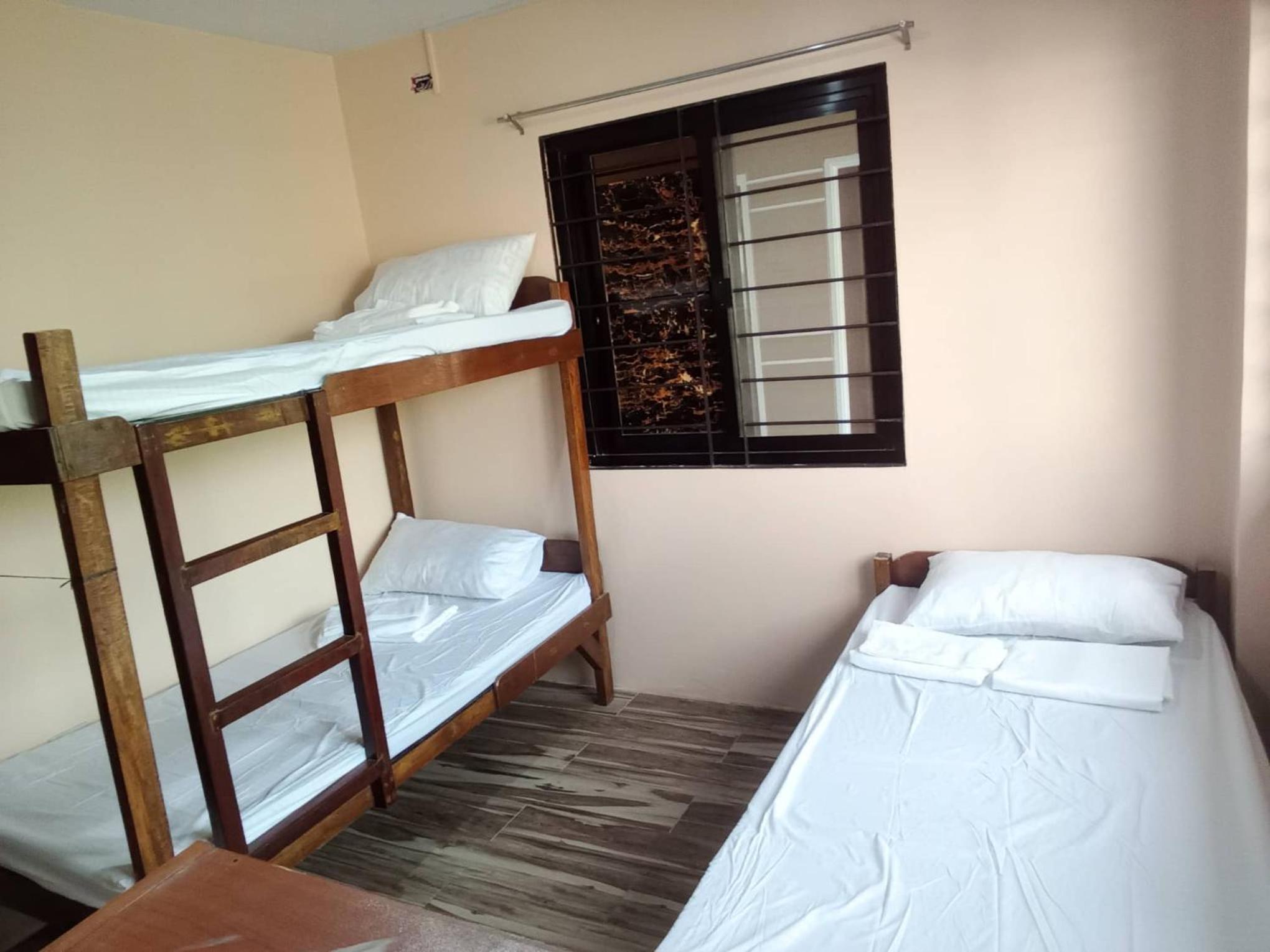 Triple Room - Photo 6