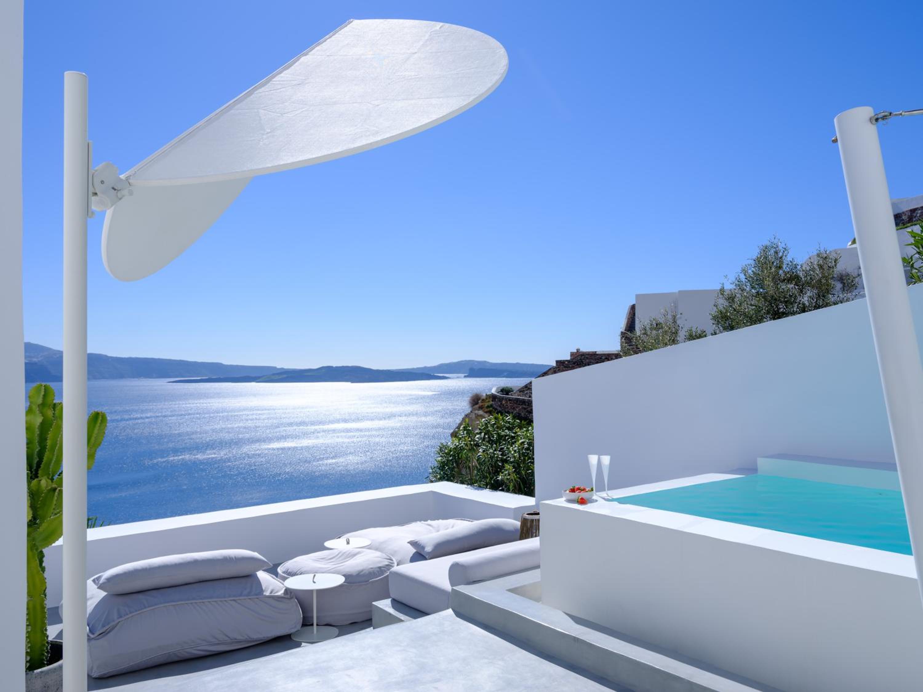 Two Bedroom Villa with Caldera View and Heated Plunge Pool - Photo 54
