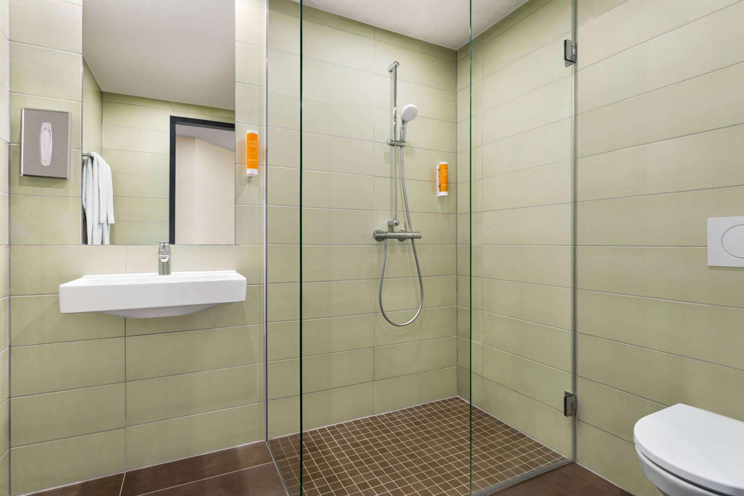 Standard Double Room - Photo 6