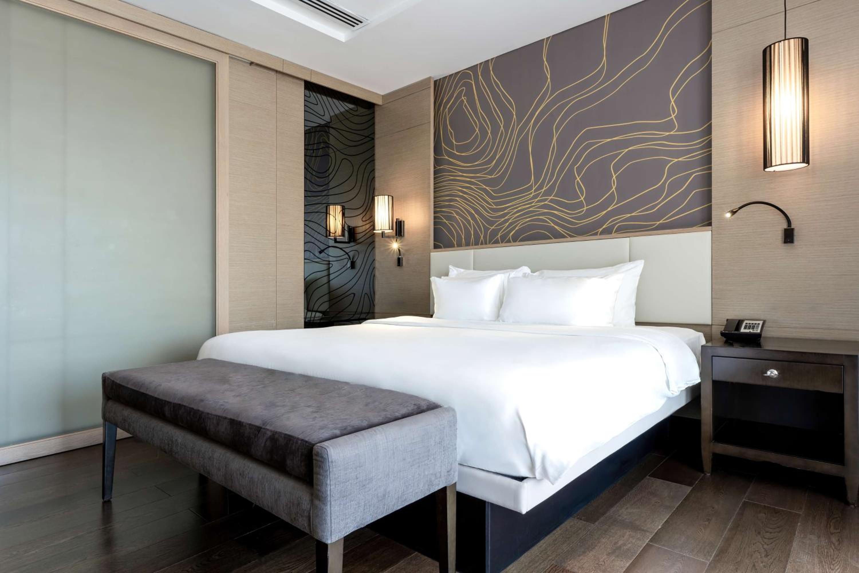 Junior Suite with Terrace & Lounge Access