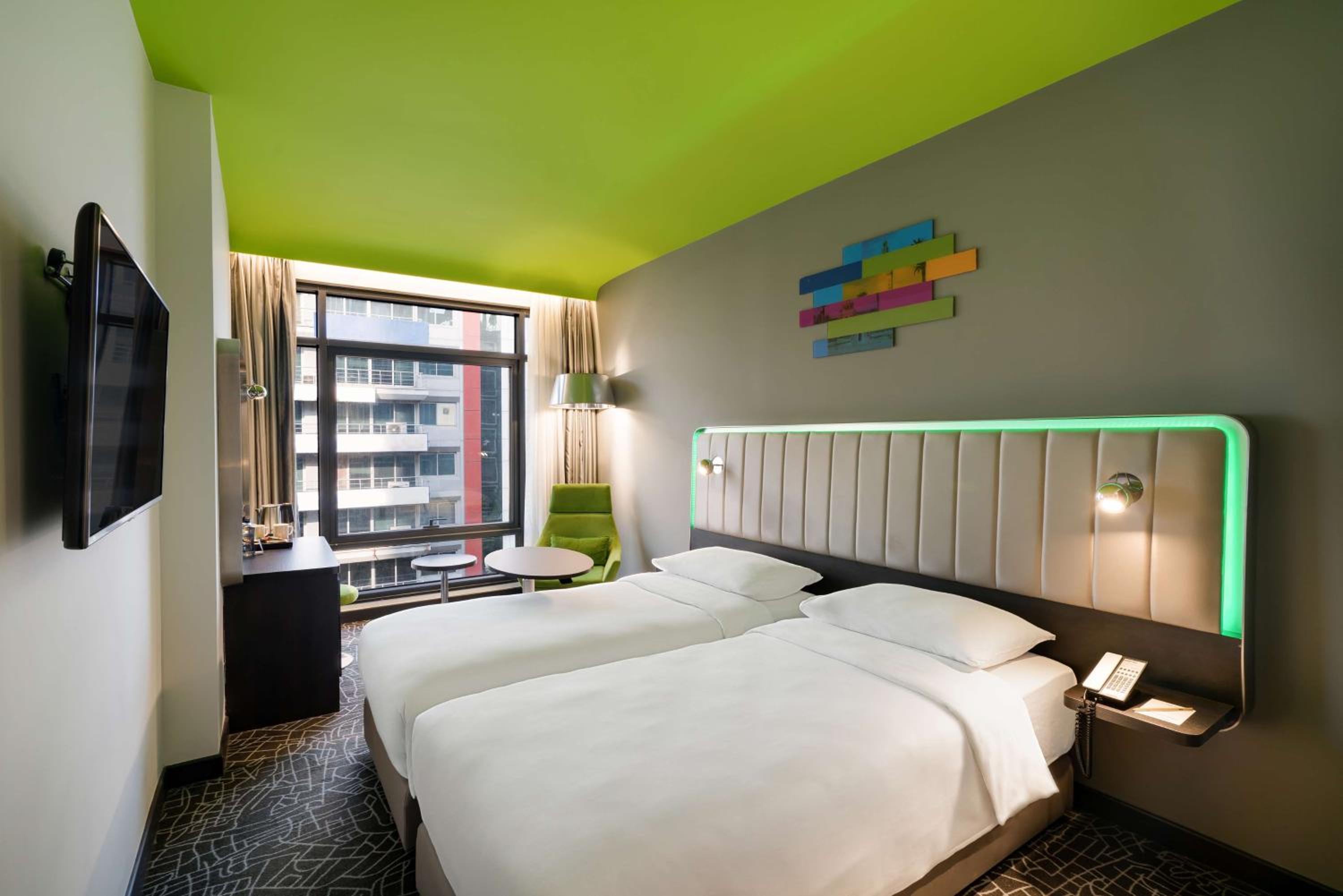 Superior Room with City View