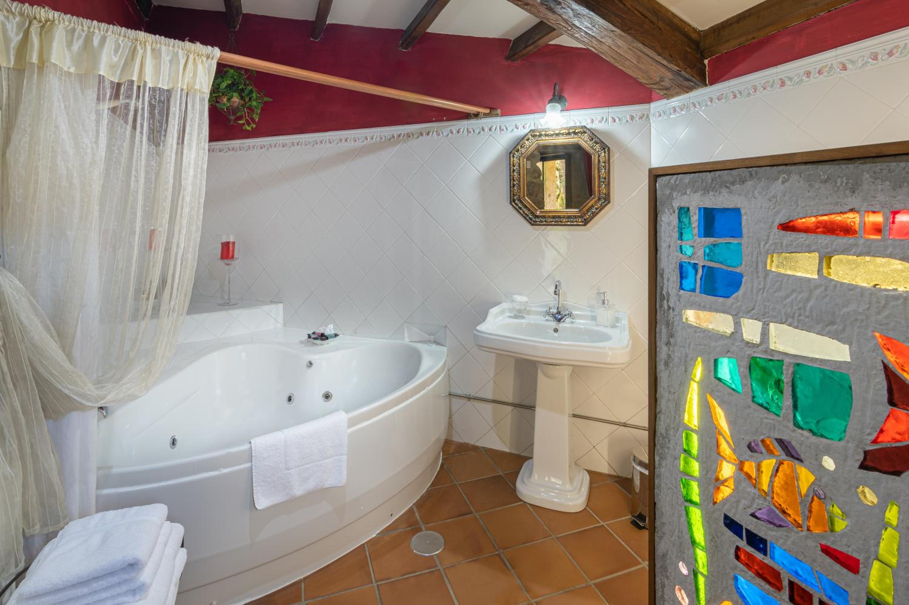 Deluxe Double Room with Spa Bath  photo 2