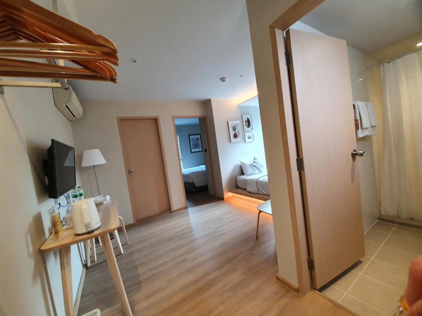 Family Non-Smoking Room photo 2