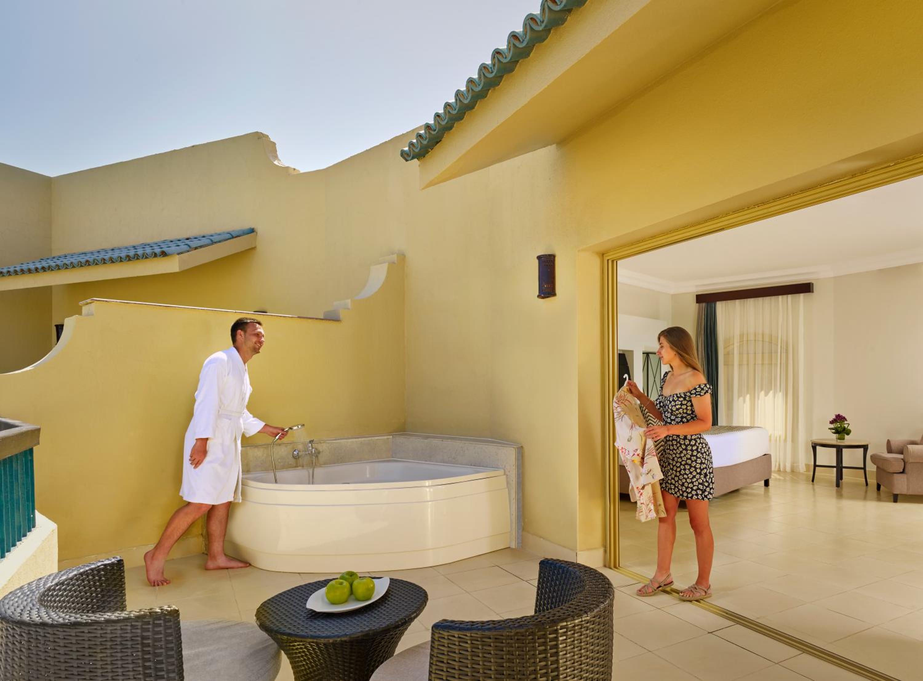 Jacuzzi Room thumbnail 6