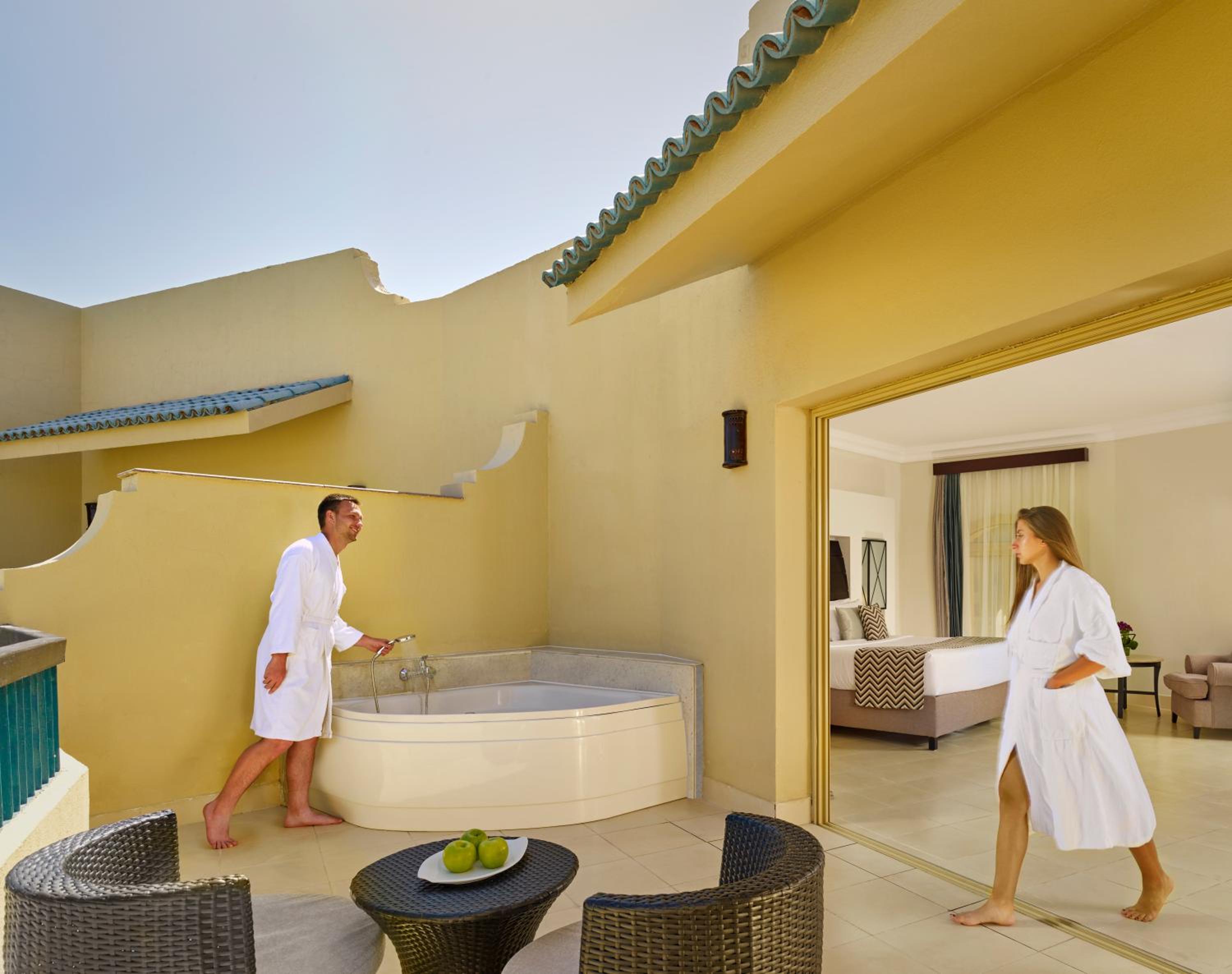 Jacuzzi Room thumbnail 5