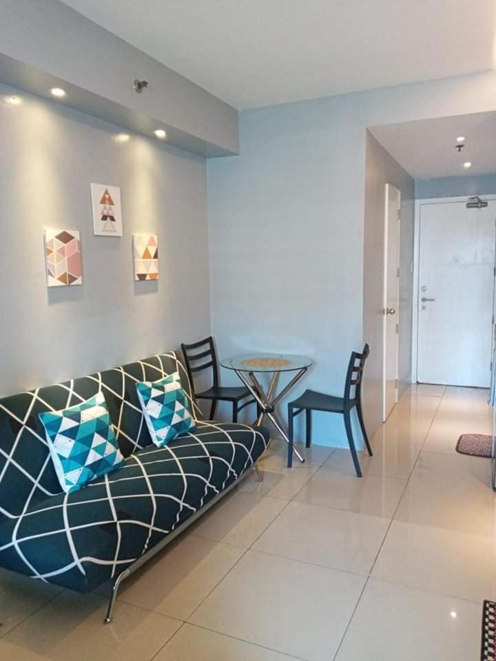 One-Bedroom Apartment with Balcony - Photo 42