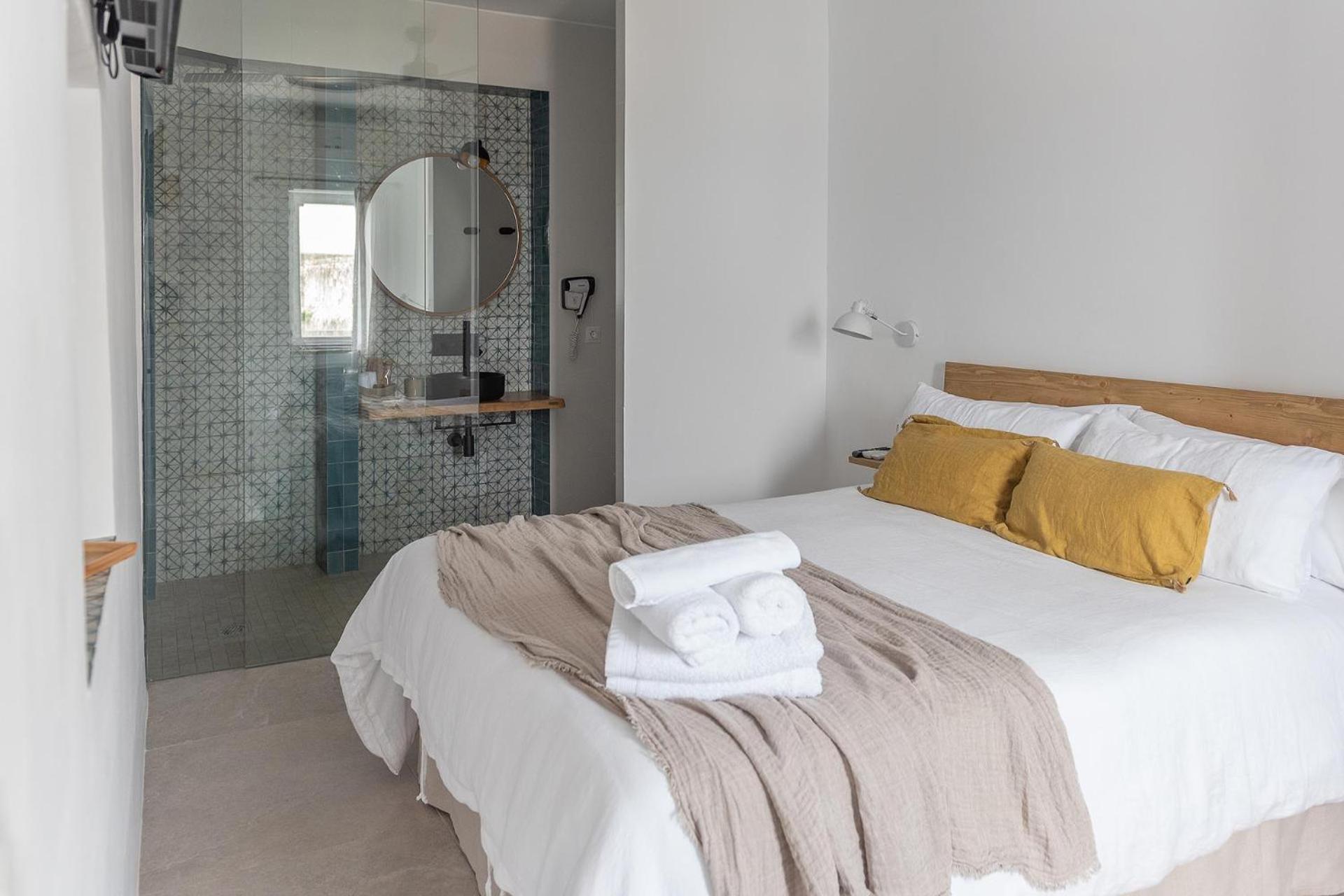 Double Room with Private Bathroom photo 2