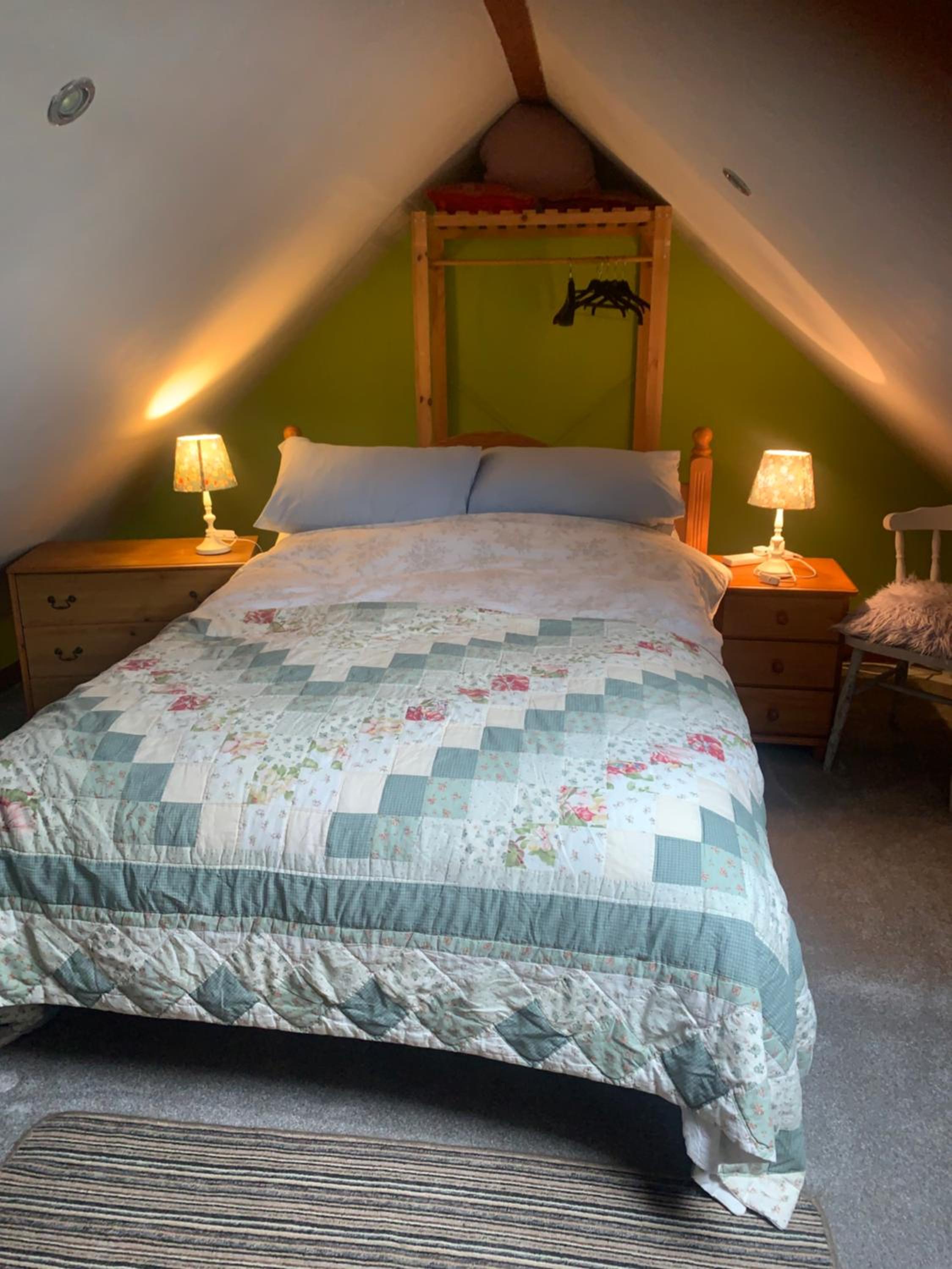 Budget Double Room - Attic - Photo 11