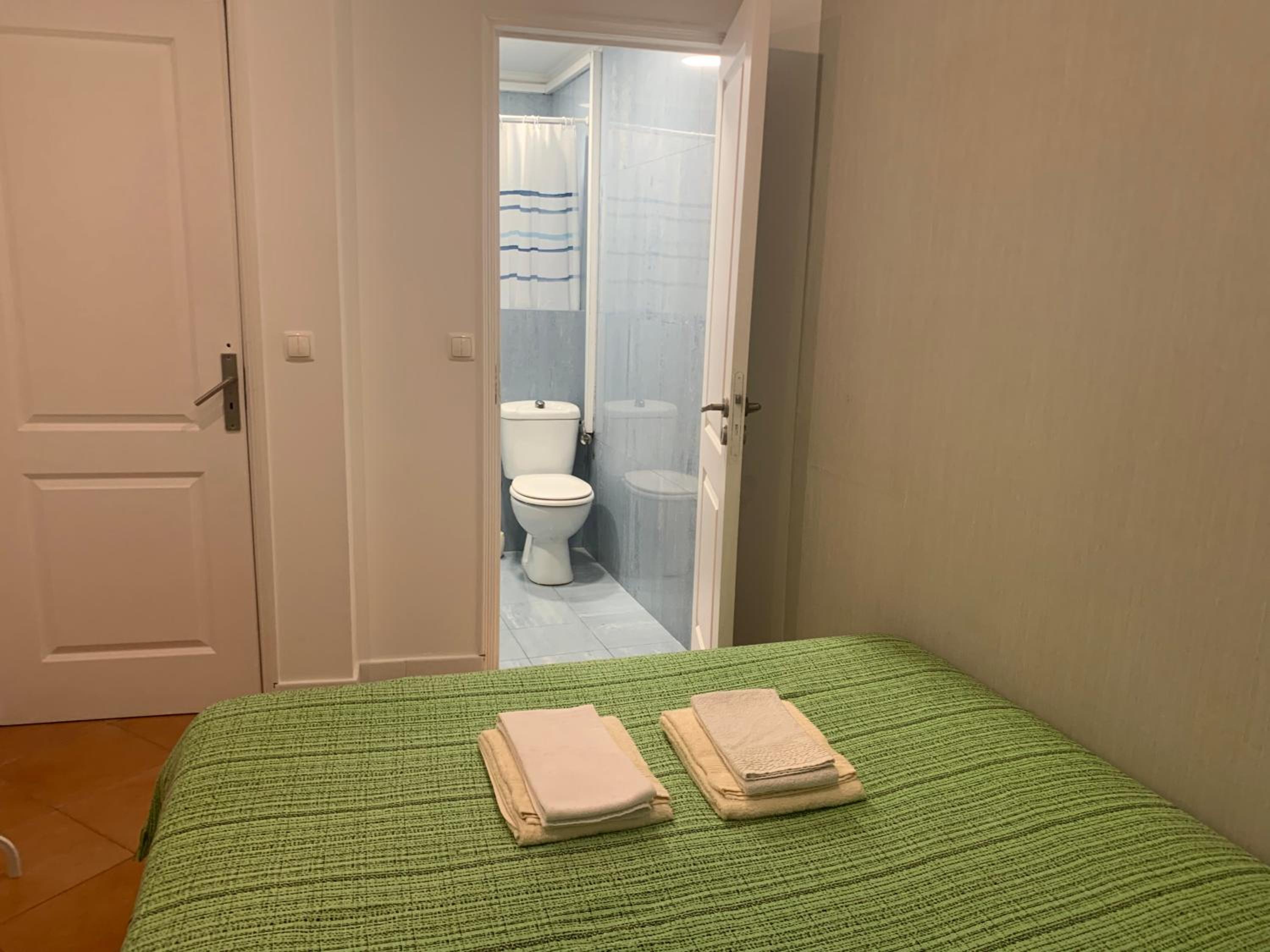 Double Room With Private Bathroom photo 2