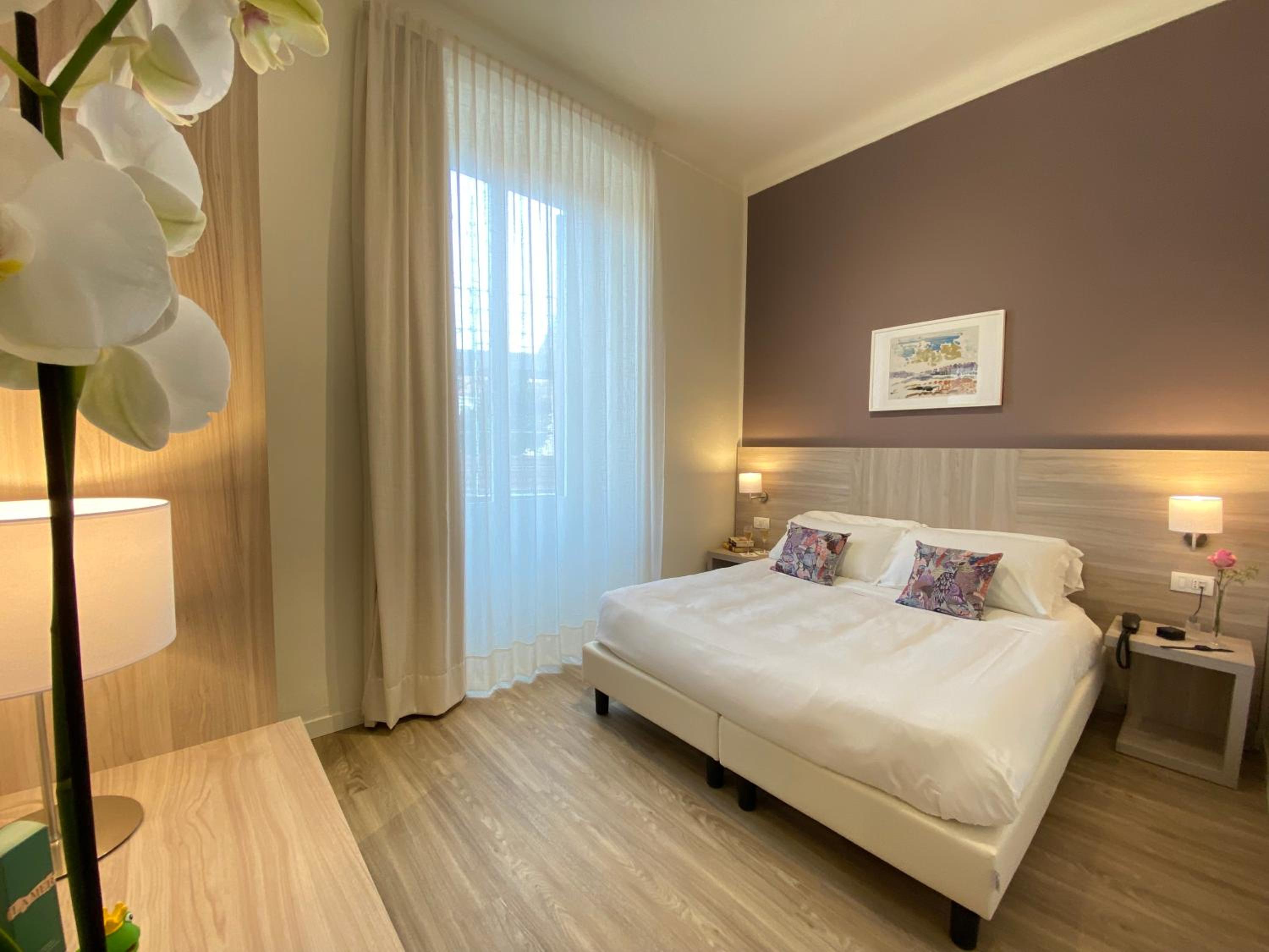 Standard Double Room - Photo 1