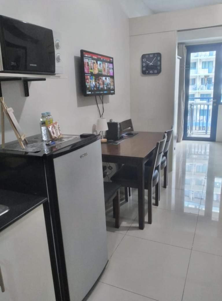 One-Bedroom Apartment with Balcony - Photo 10