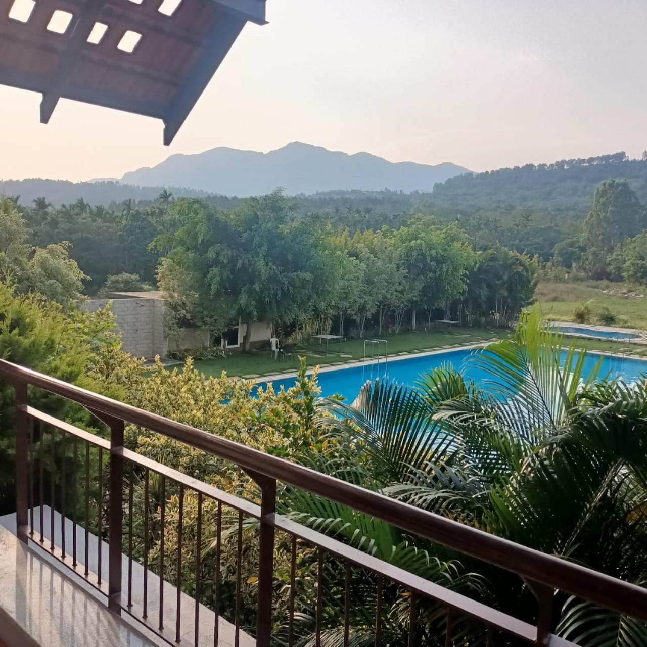 Double Room with Mountain View - Photo 2
