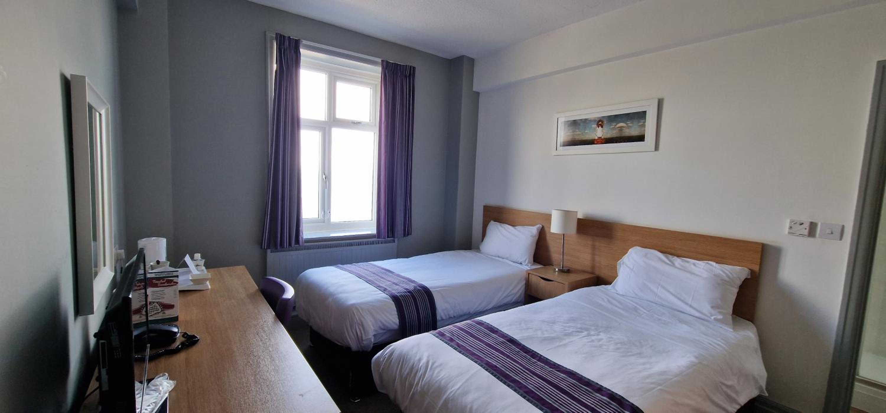 Twin Room with Sea View - Photo 2