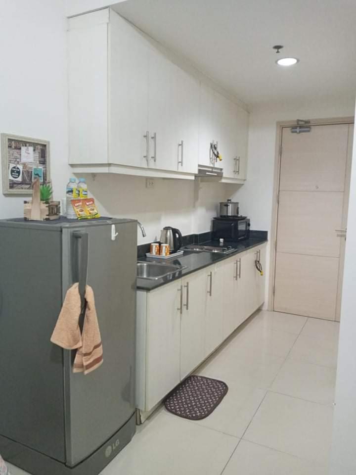 One-Bedroom Apartment with Balcony - Photo 3