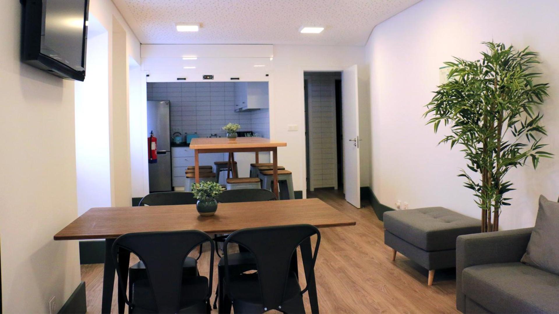 Double Room with Balcony - Photo 1