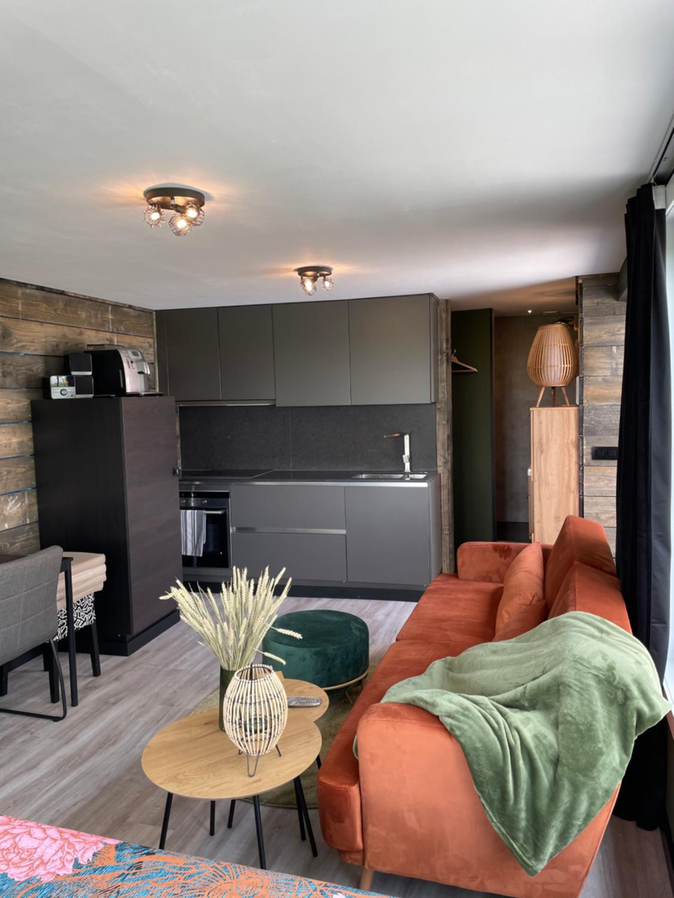 One-Bedroom House photo 1