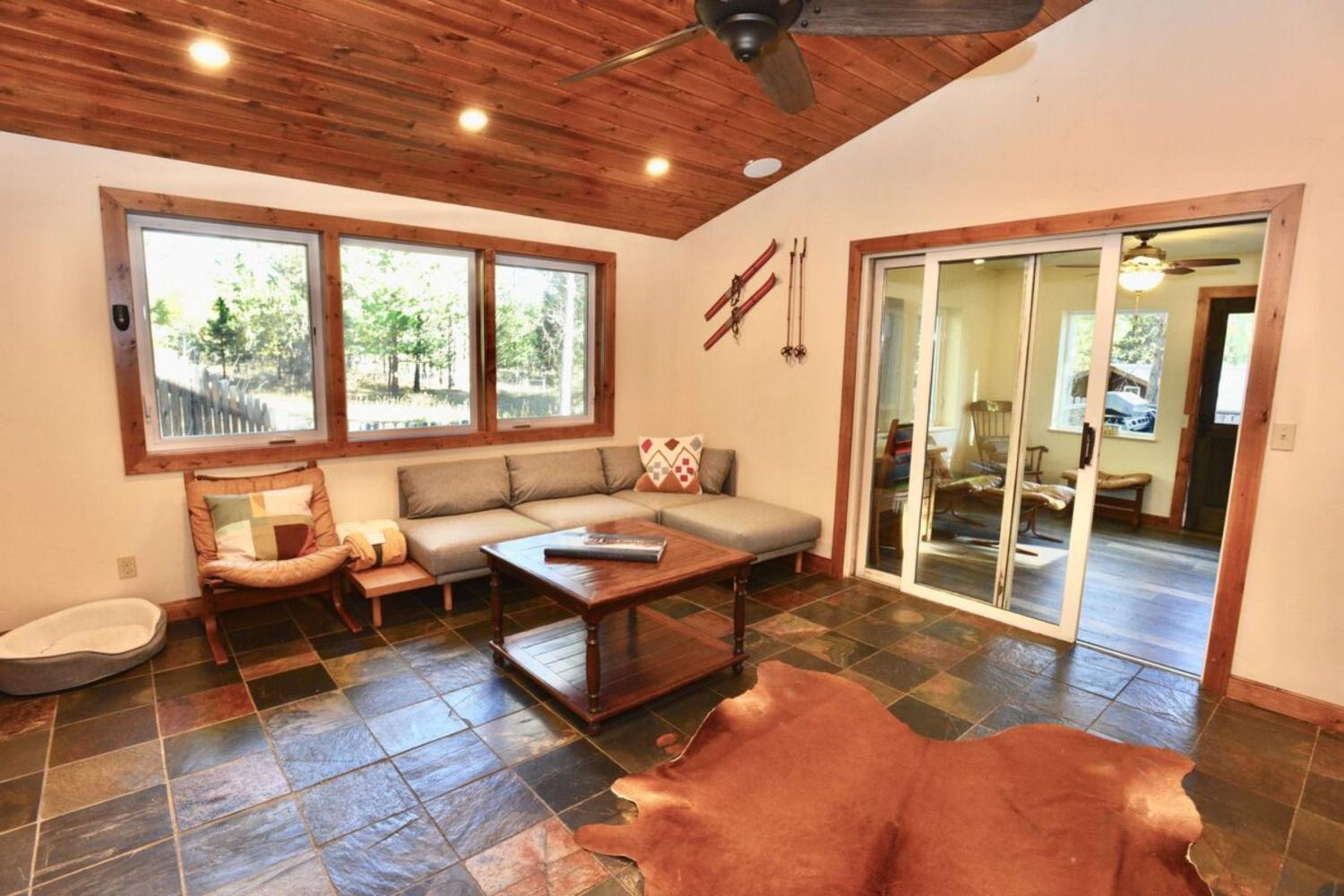 Four-Bedroom House photo 2