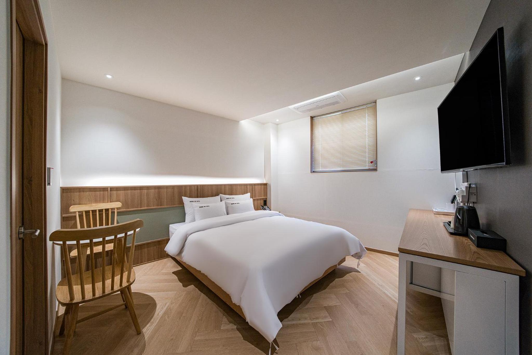 Standard Double Room - Photo 3