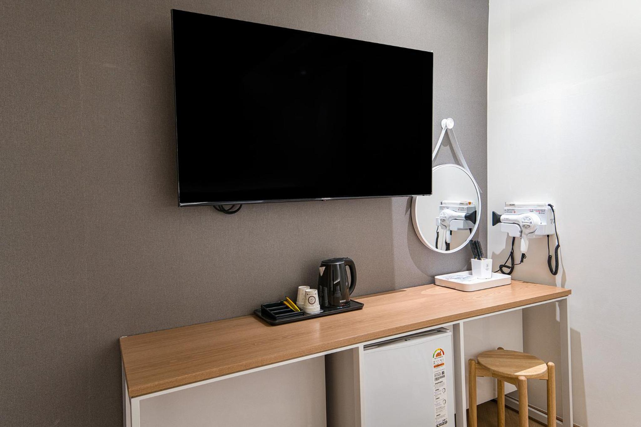 Standard Double Room - Photo 7