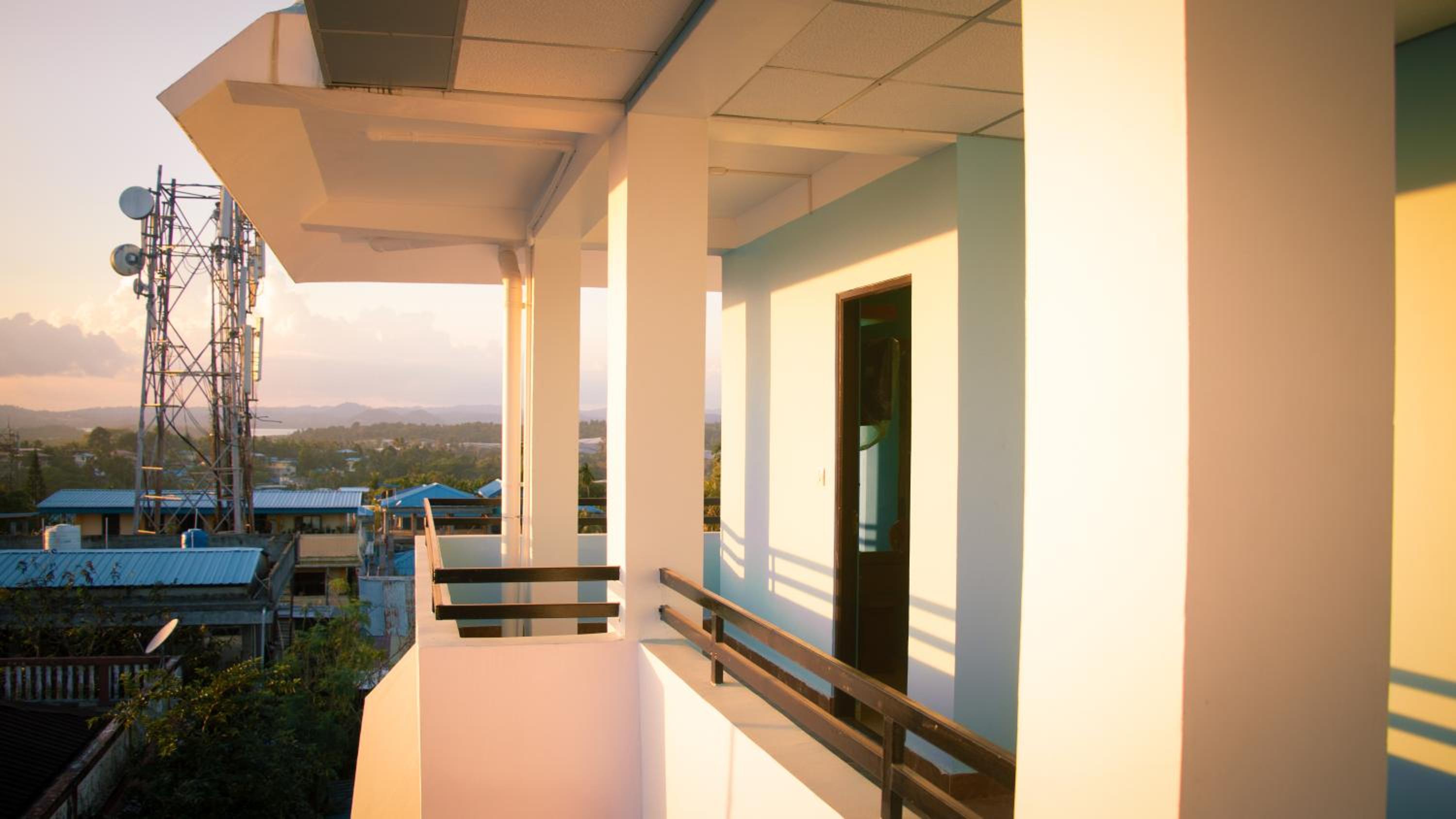 King Room with Balcony photo 2
