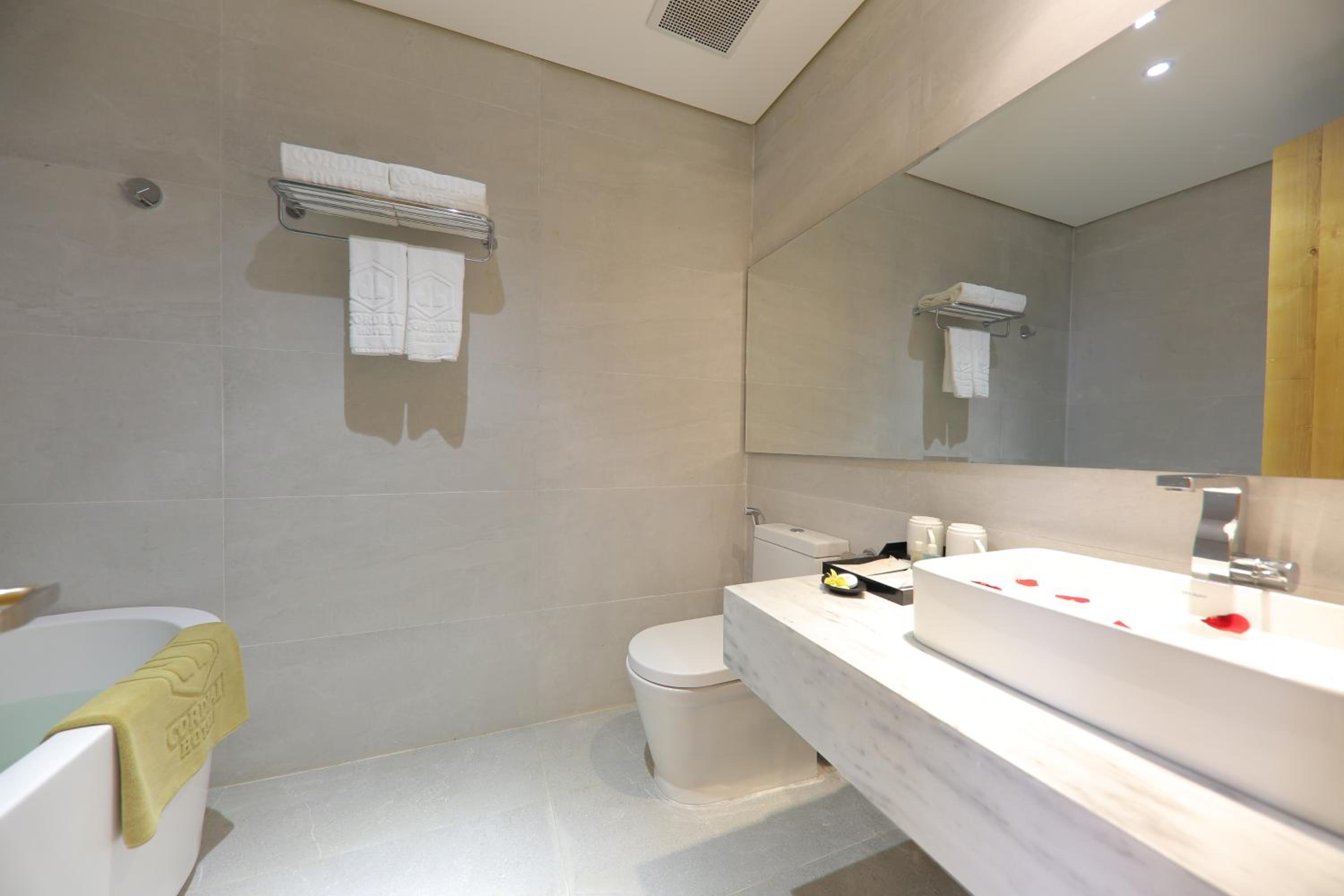 Two-Bedroom Apartment - Photo 8