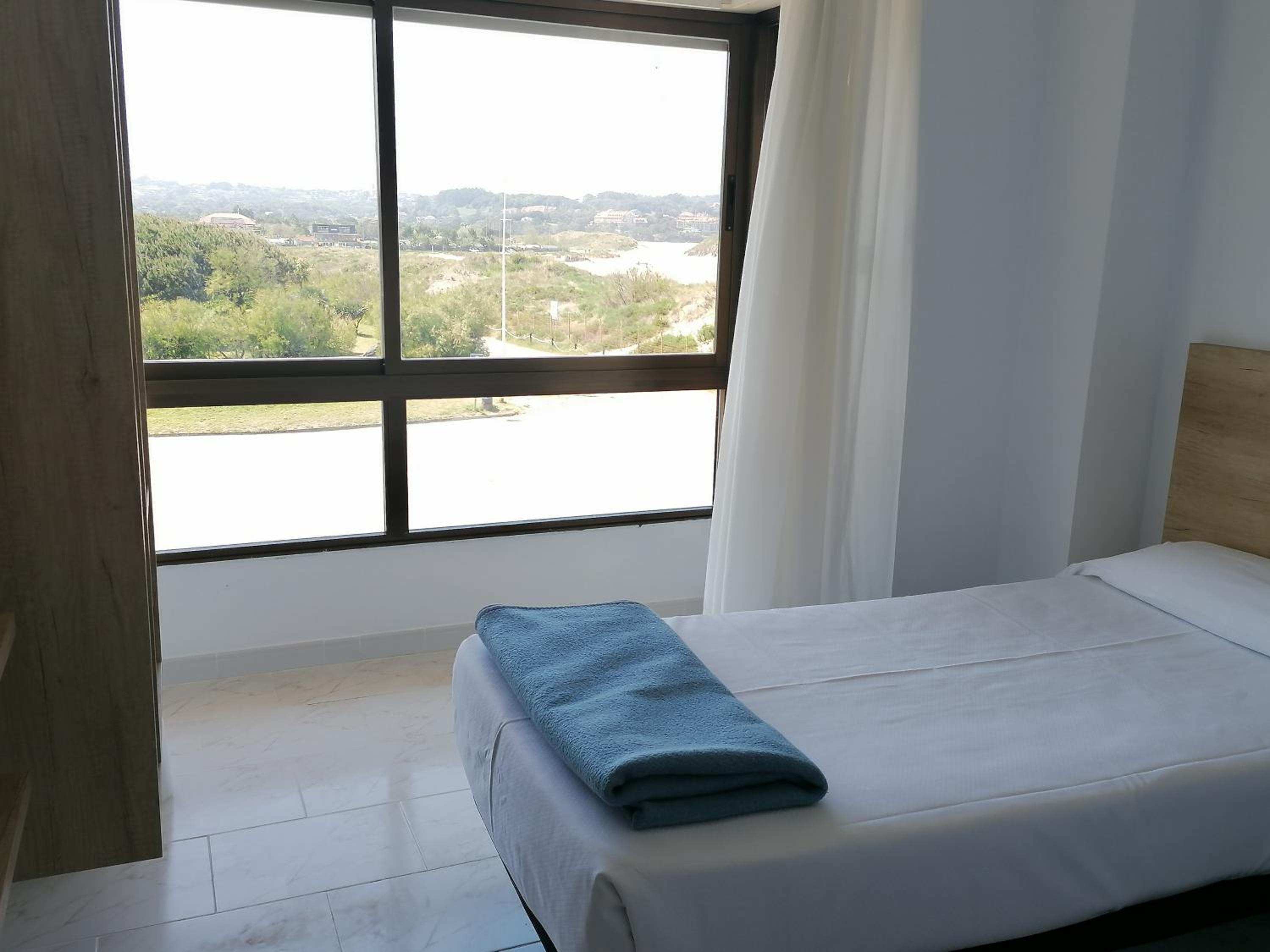 Two-Bedroom Apartment with Sea View (4-5 Adults) photo 3