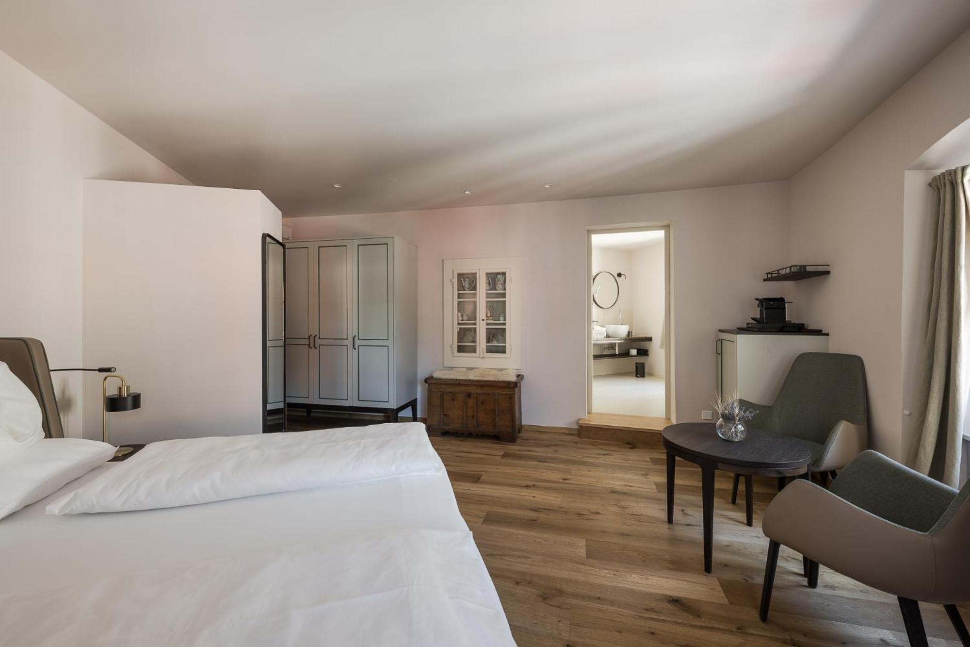 Deluxe Double Room photo 2