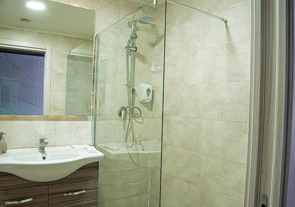 Double Room with Spa Access photo 2