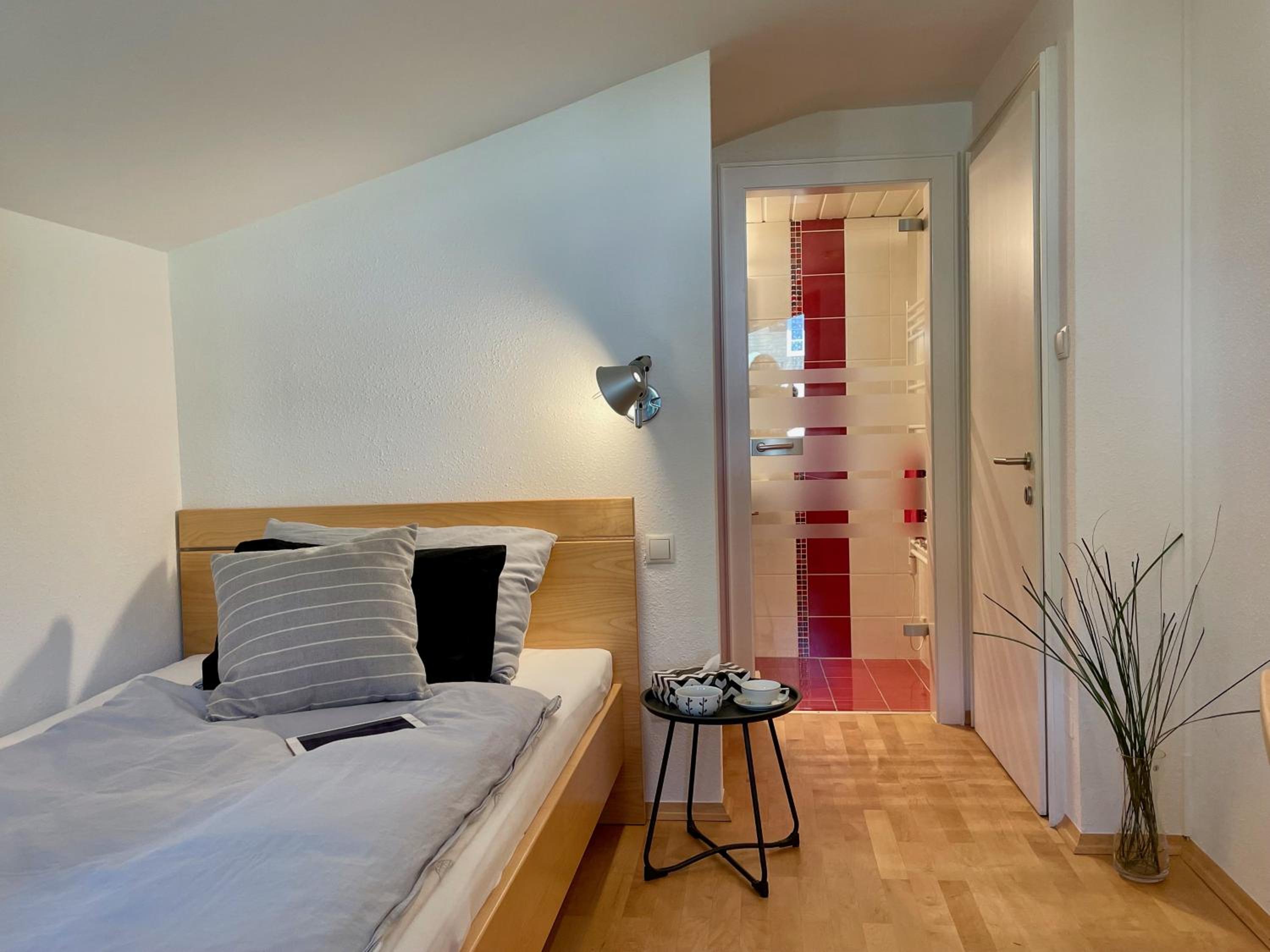 Single Room photo 2