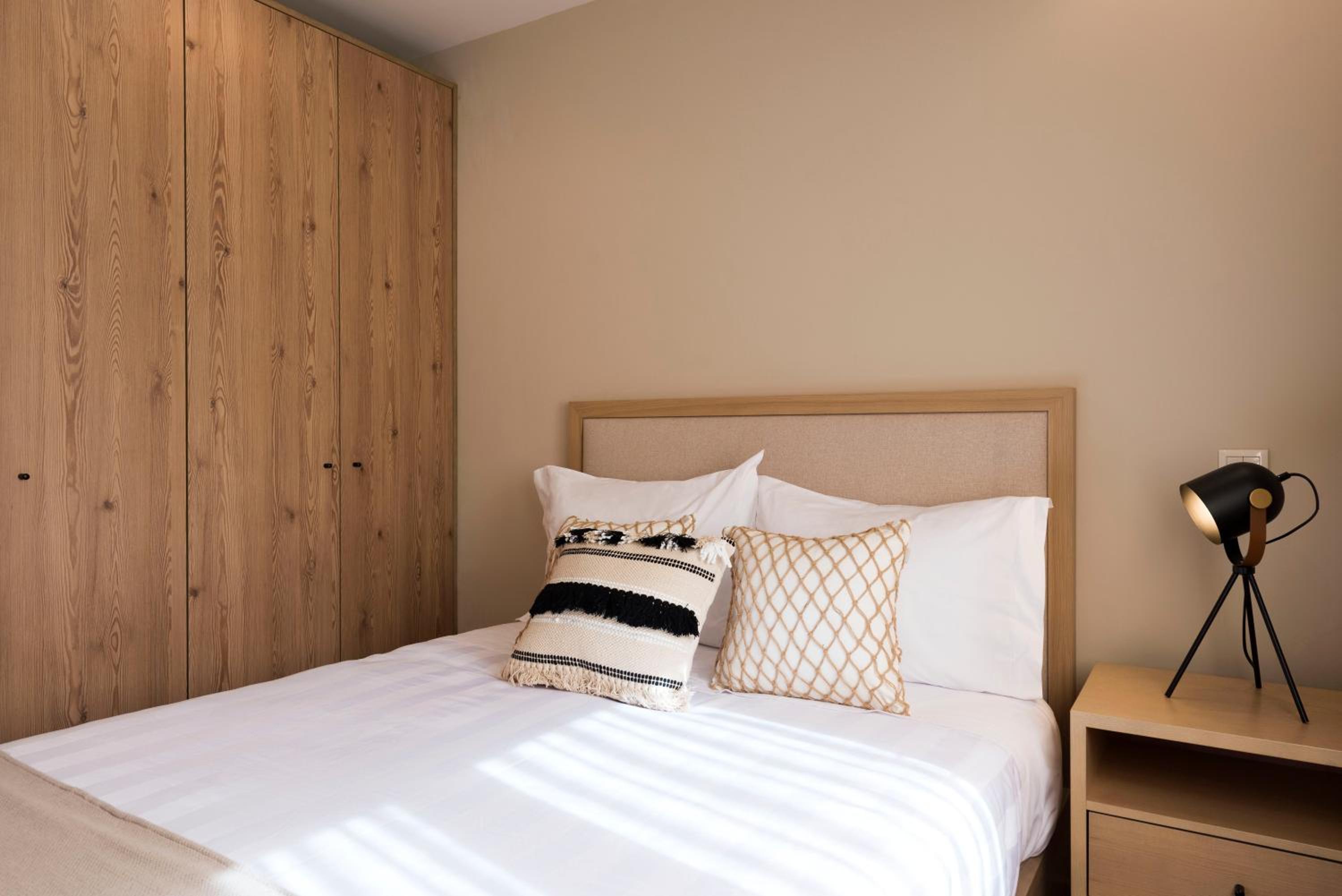 Double Room - Photo 6