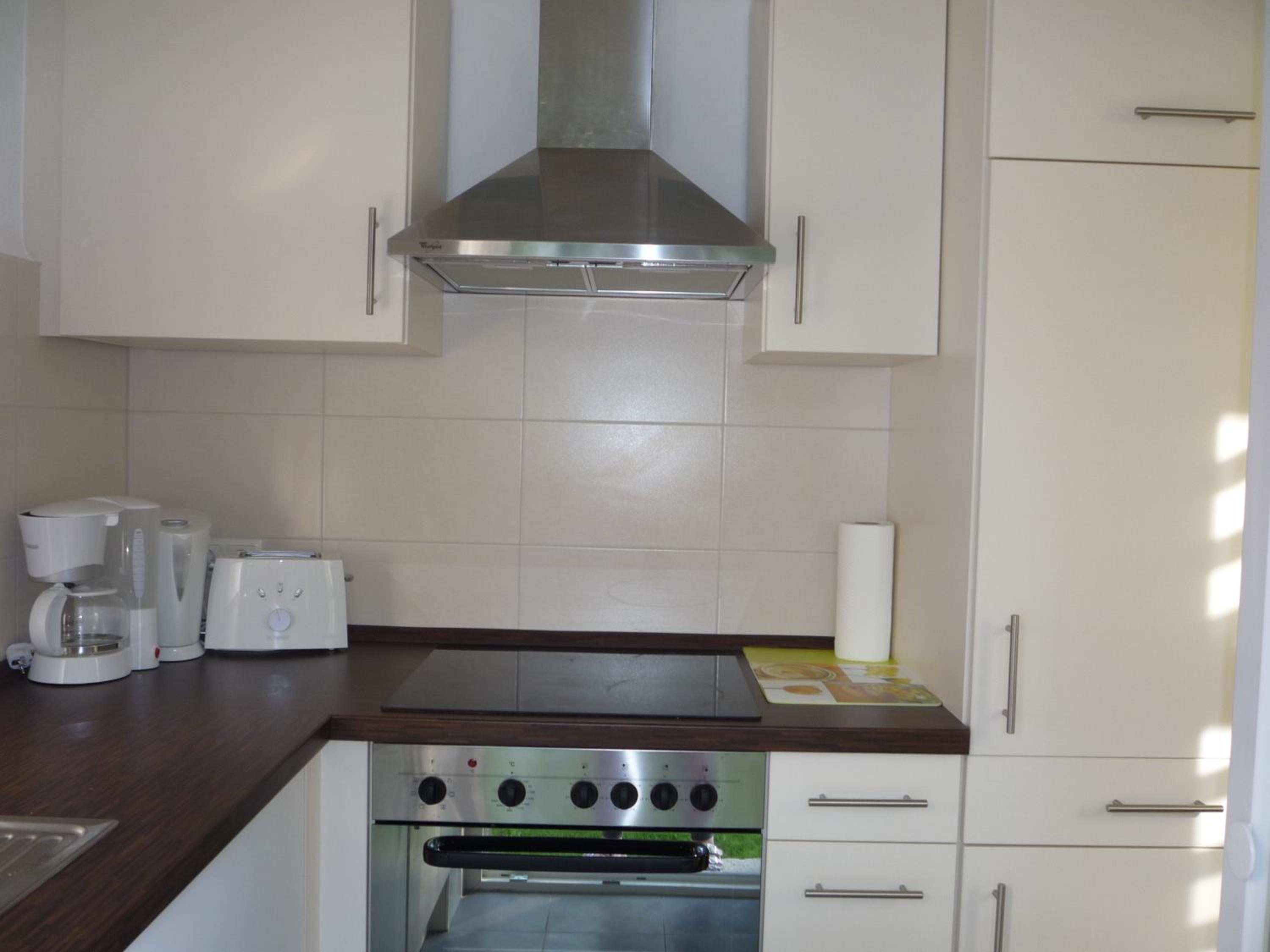 One-Bedroom Apartment - Photo 12